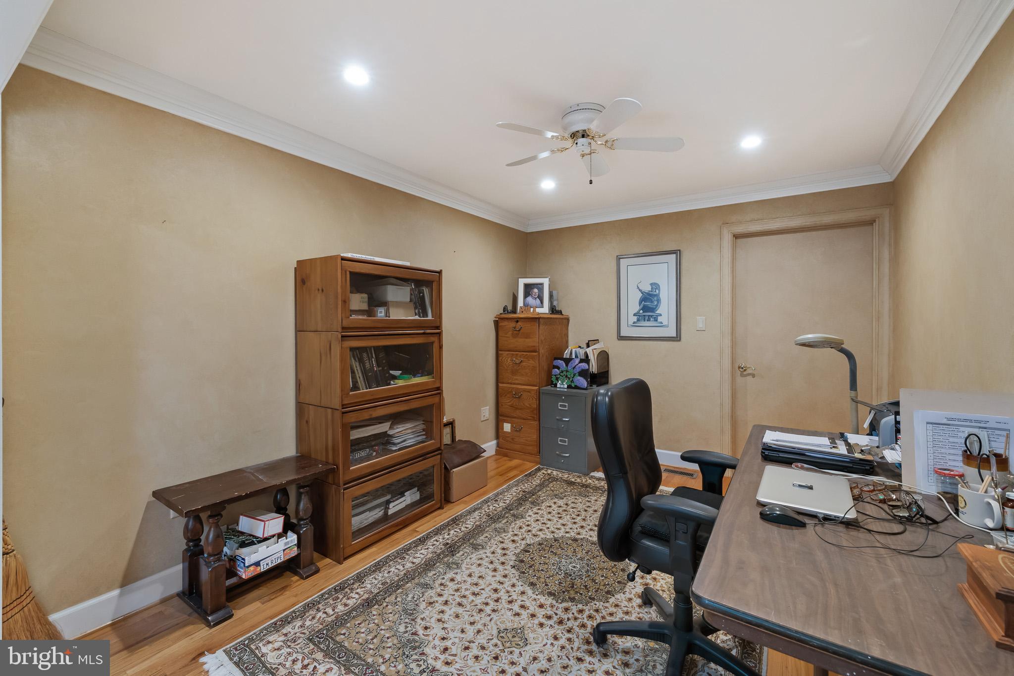 FALCON PLACE - Residential