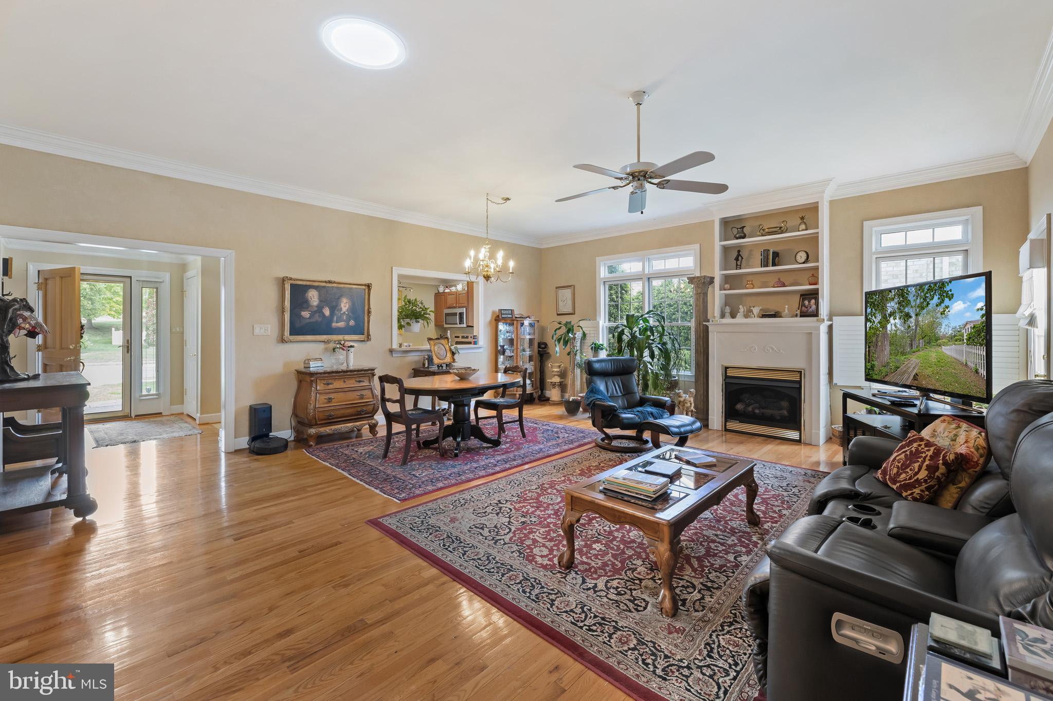 FALCON PLACE - Residential