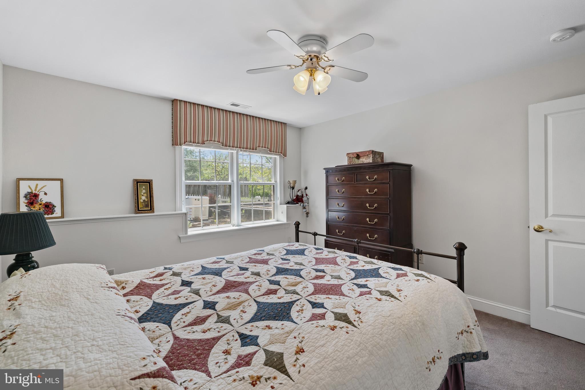 FALCON PLACE - Residential
