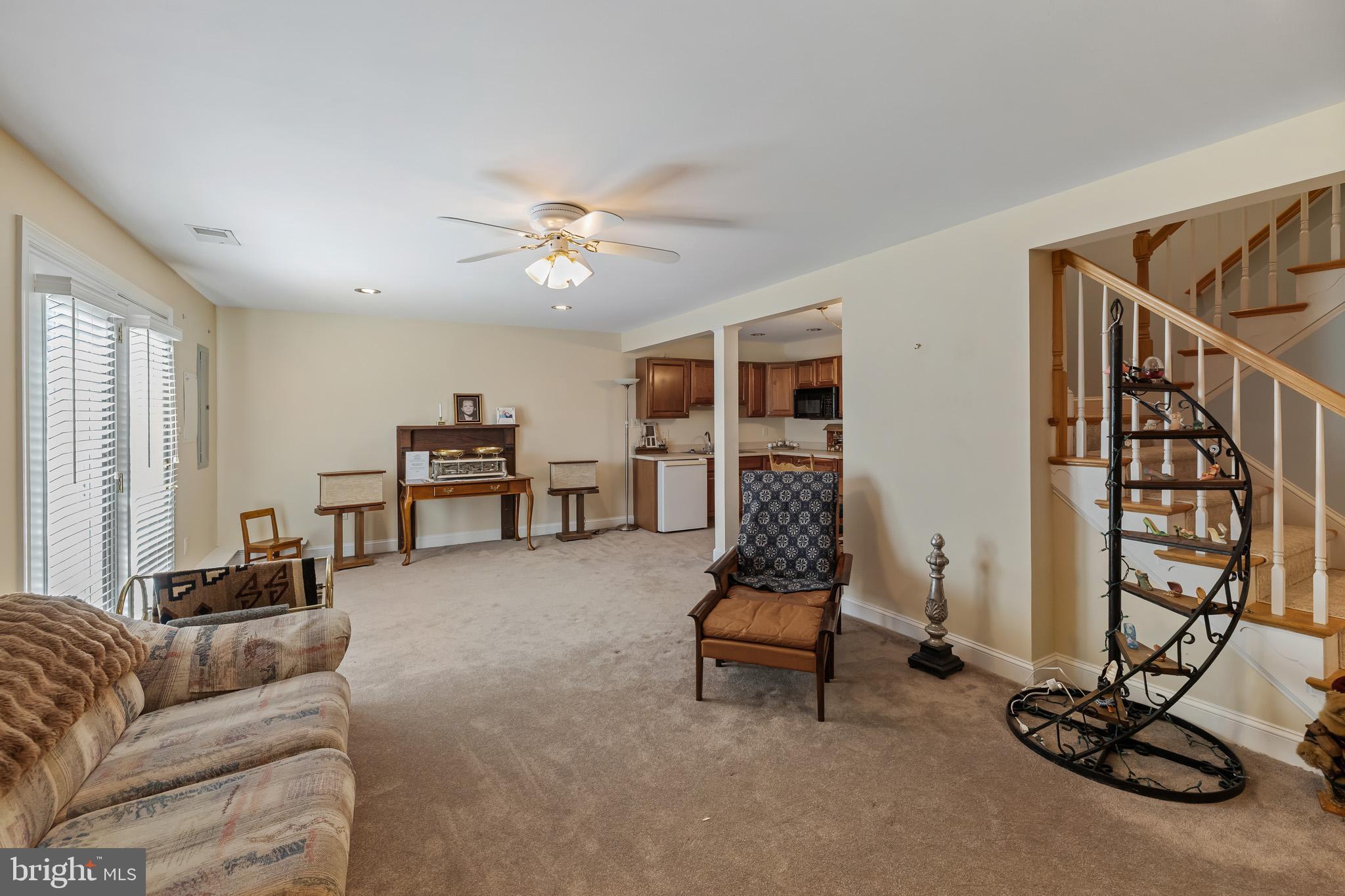 FALCON PLACE - Residential