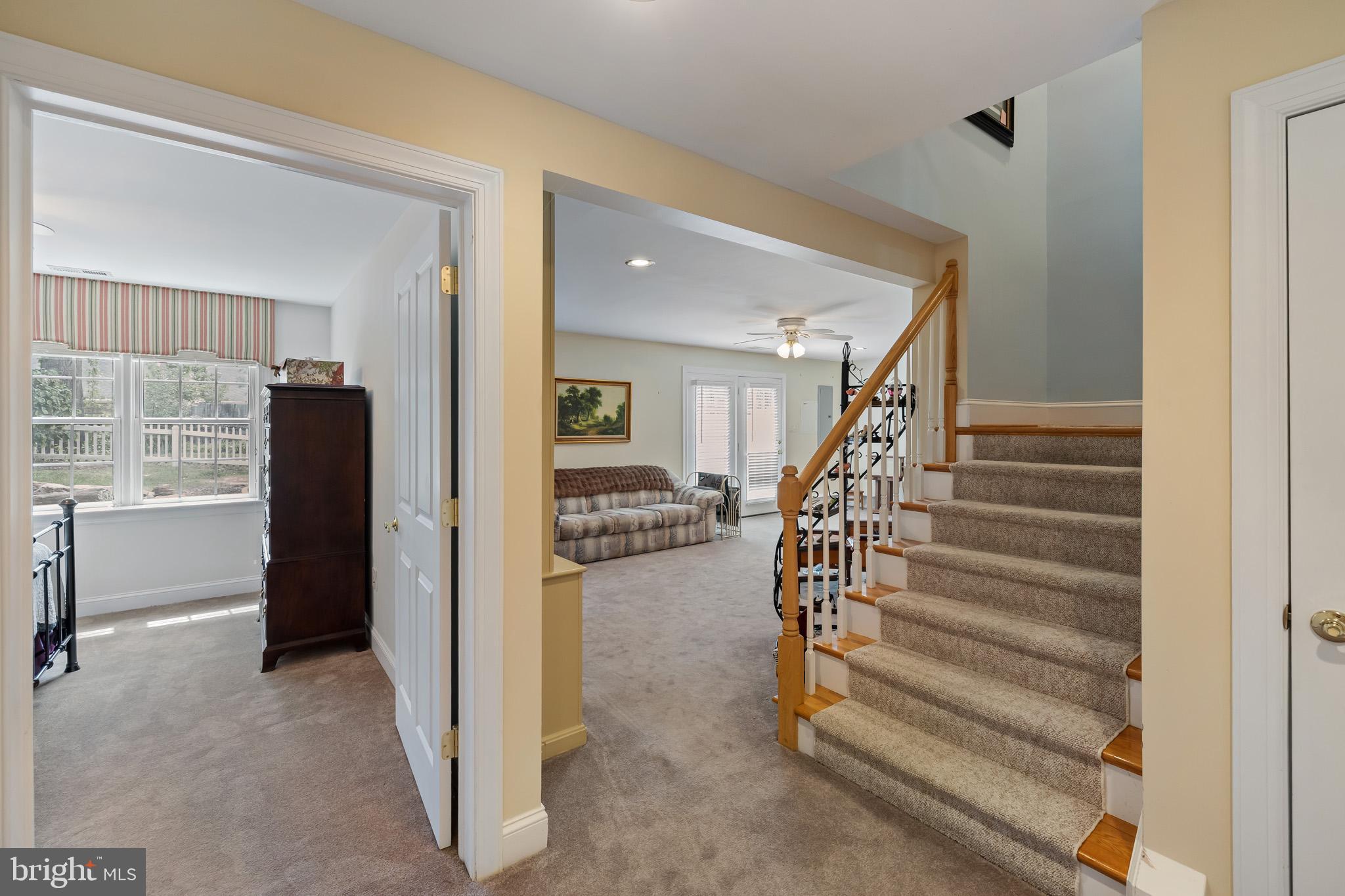 FALCON PLACE - Residential