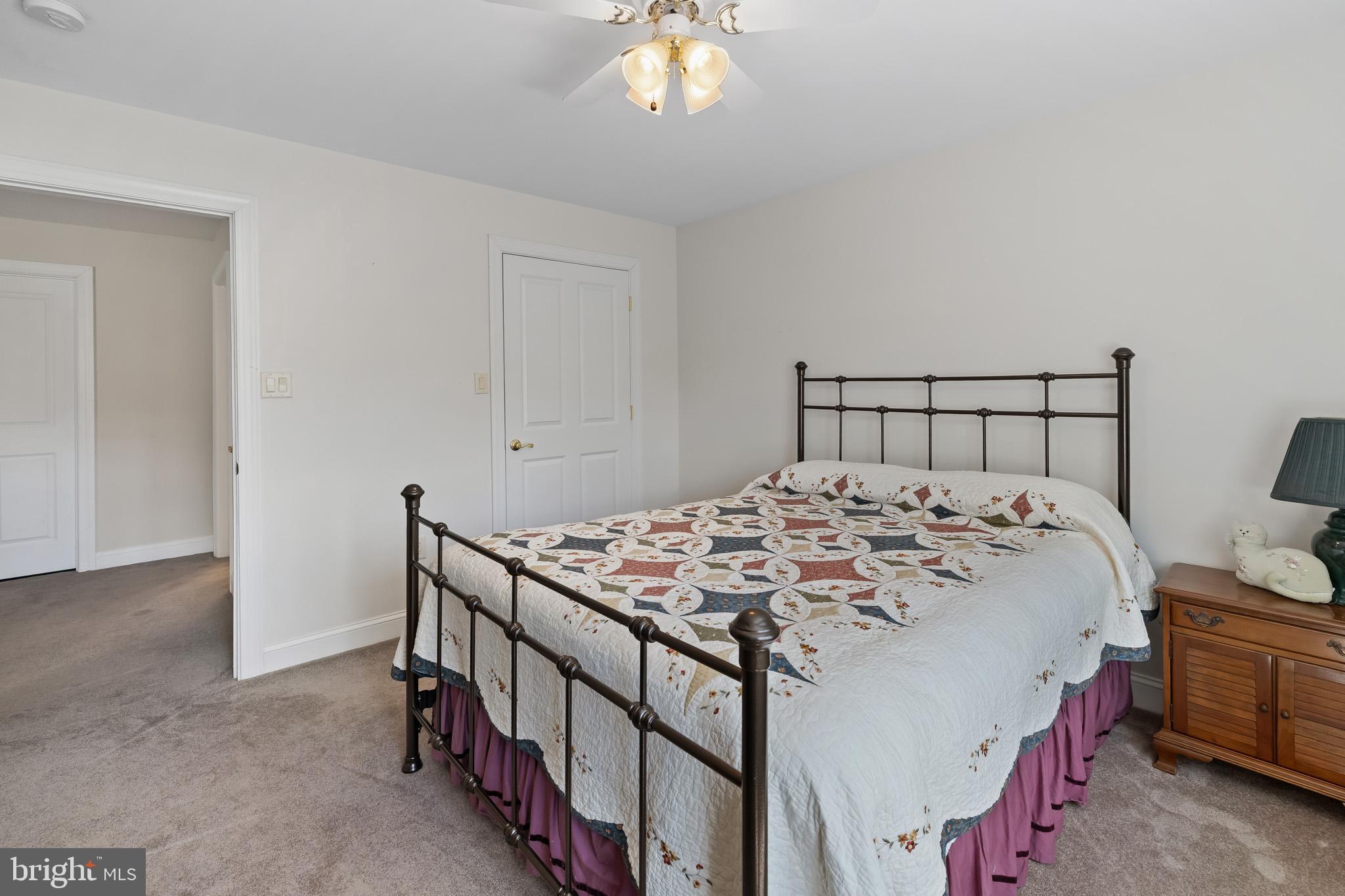 FALCON PLACE - Residential