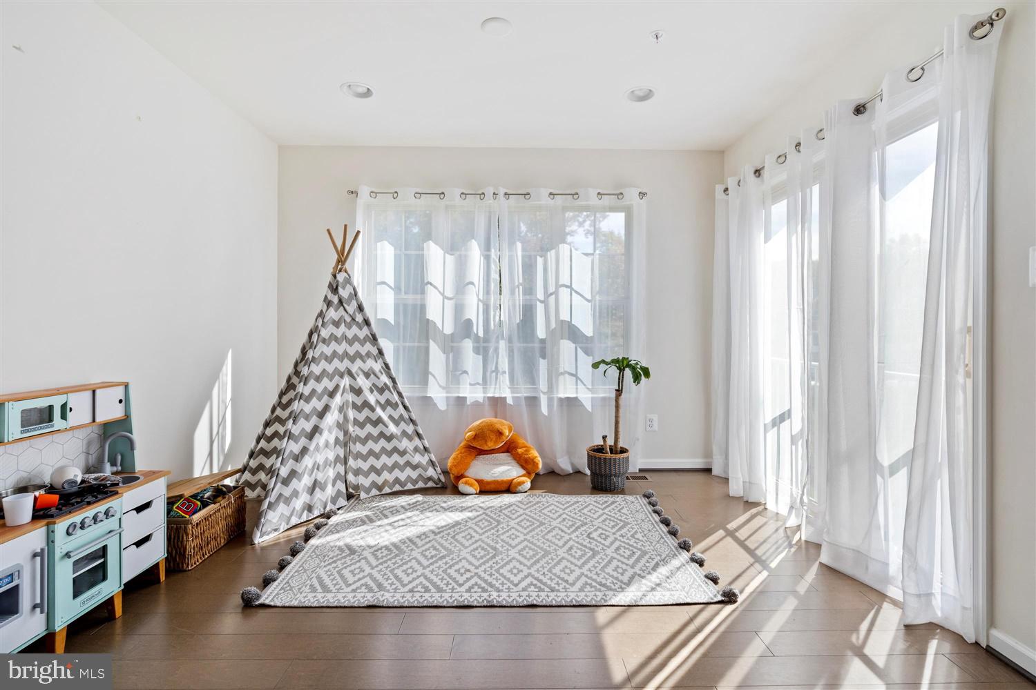 RAVENHURST - Residential