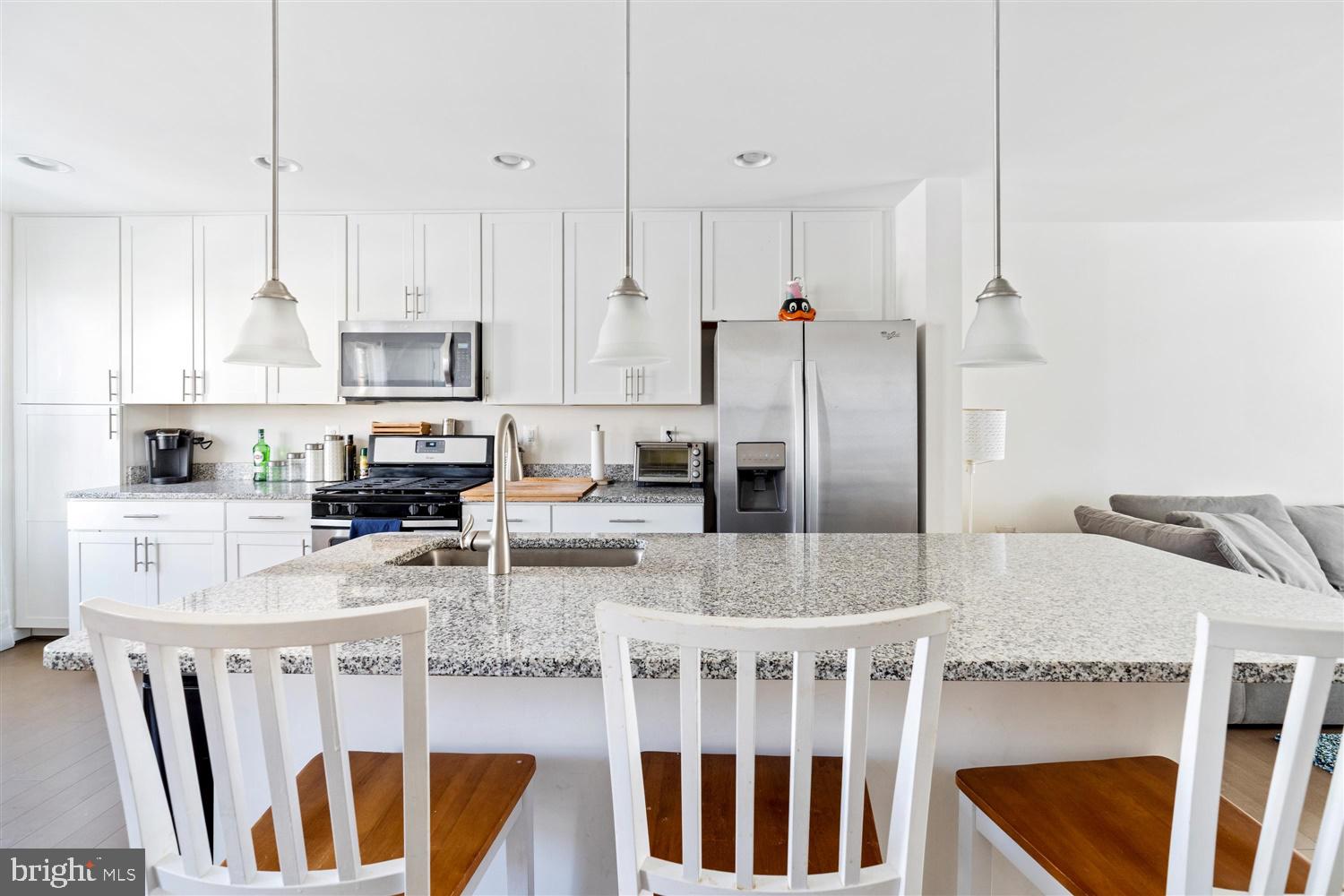 RAVENHURST - Residential