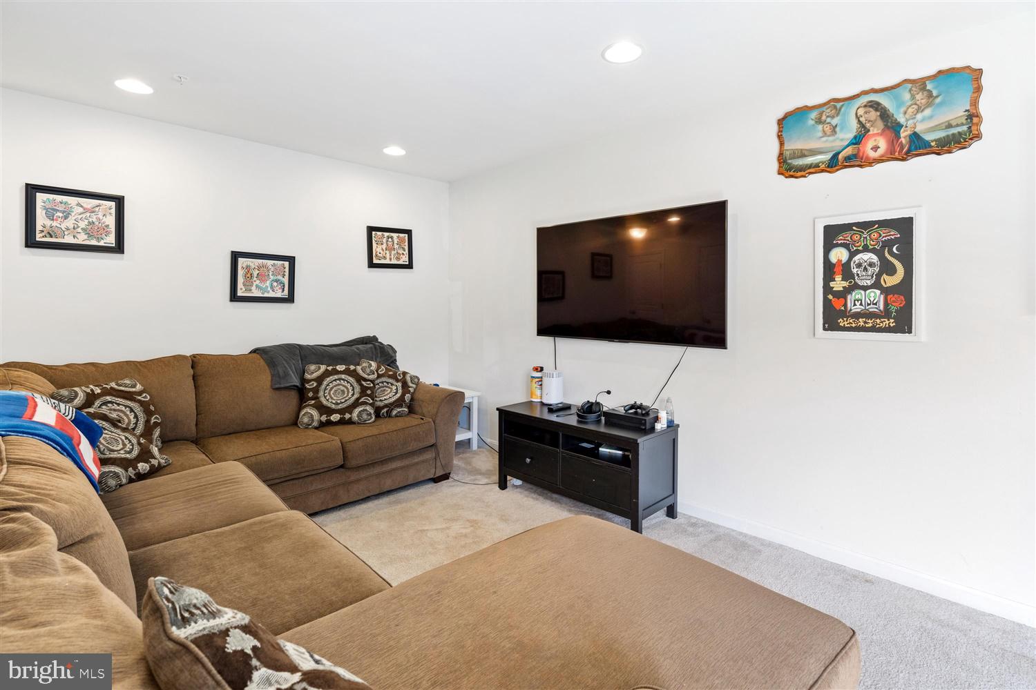 RAVENHURST - Residential