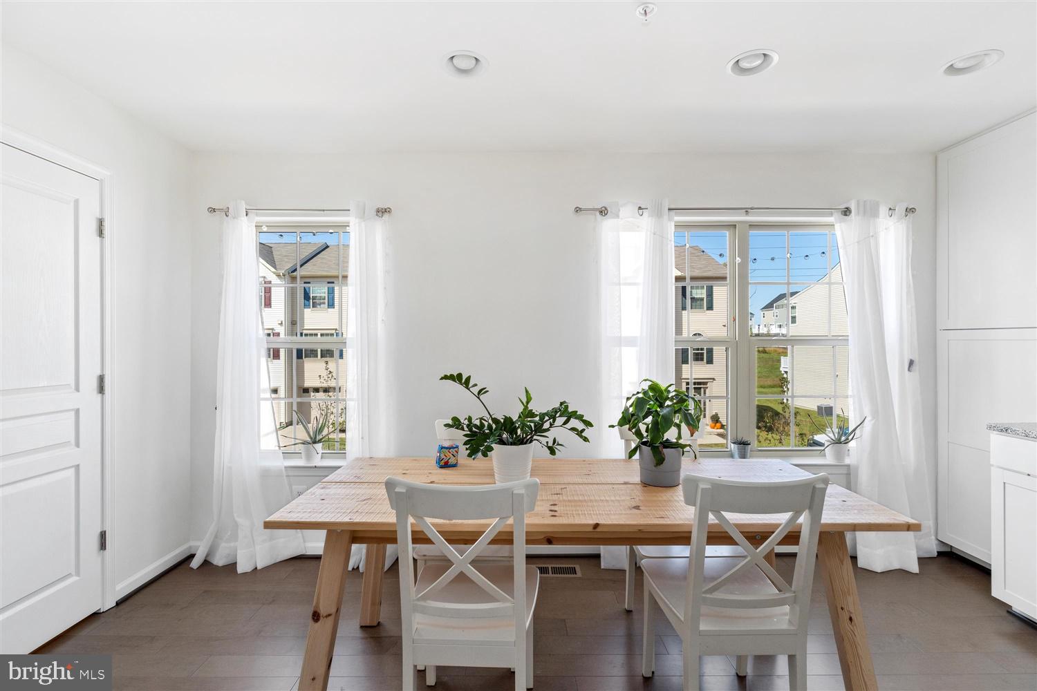 RAVENHURST - Residential