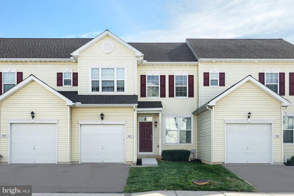 Photo of 542 Marion Road #542, YORK, PA 17406 (MLS # PAYK2094066)