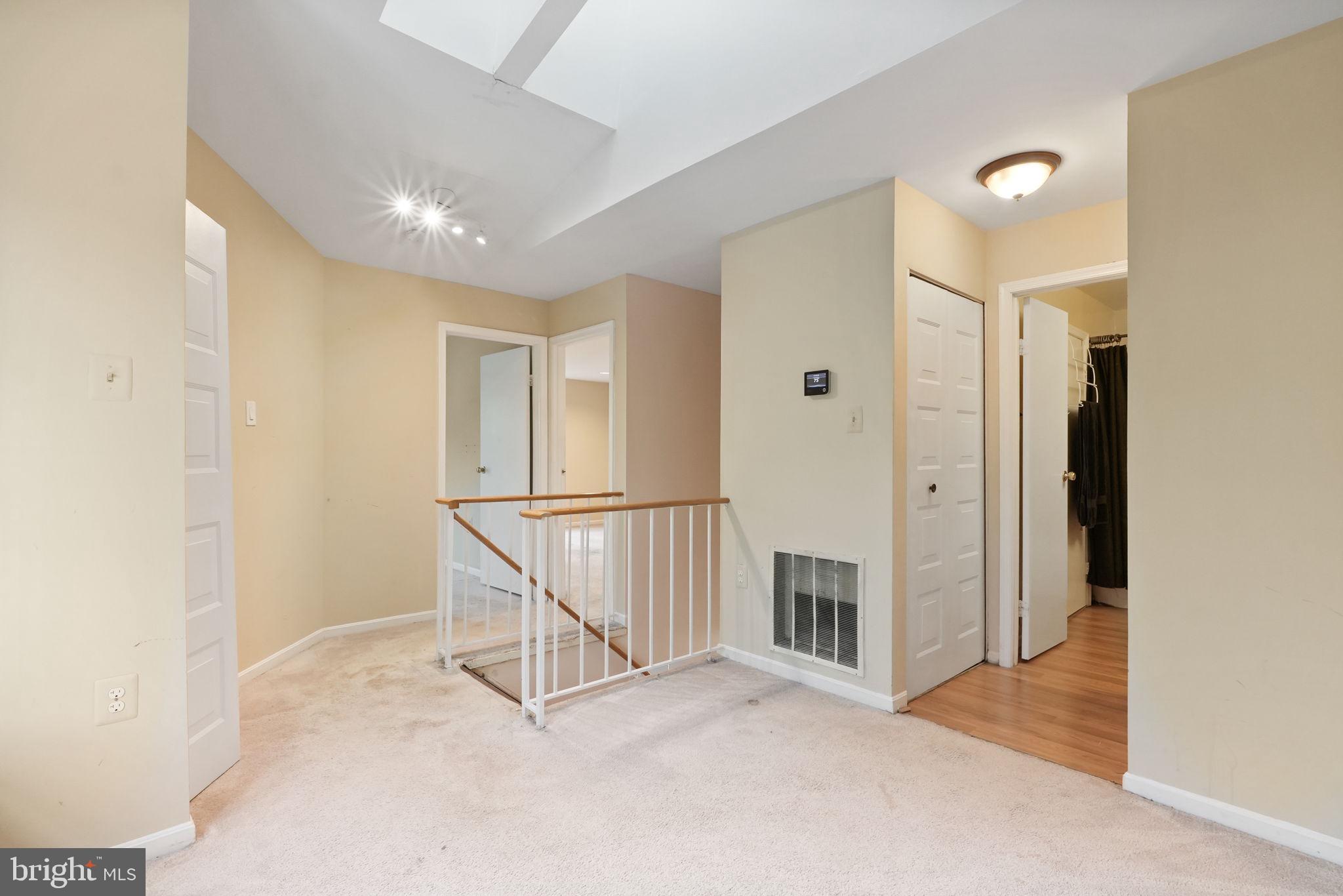 STONINGTON CONDOMINIUMS - Residential