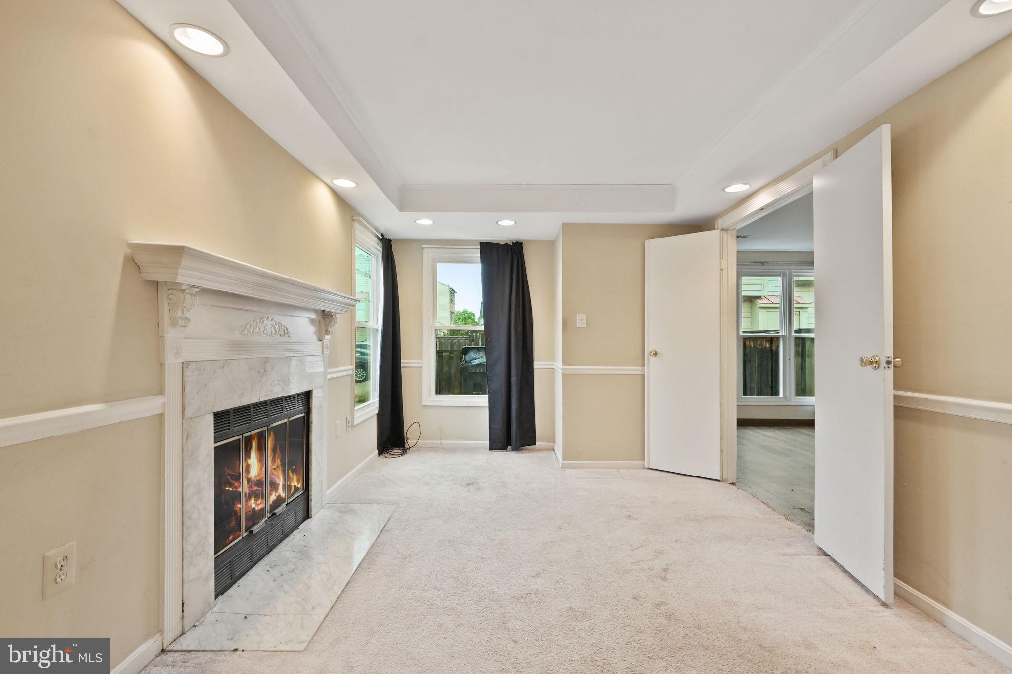 STONINGTON CONDOMINIUMS - Residential