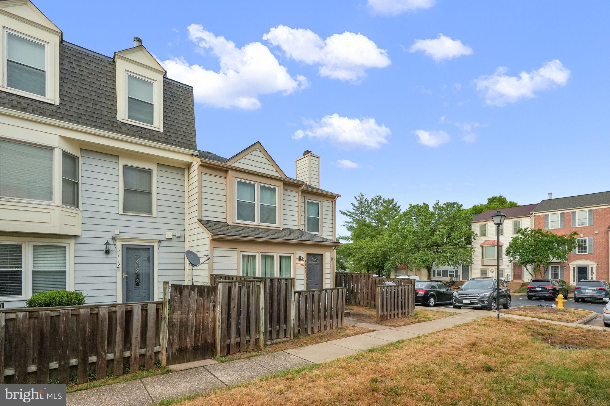 STONINGTON CONDOMINIUMS - Residential