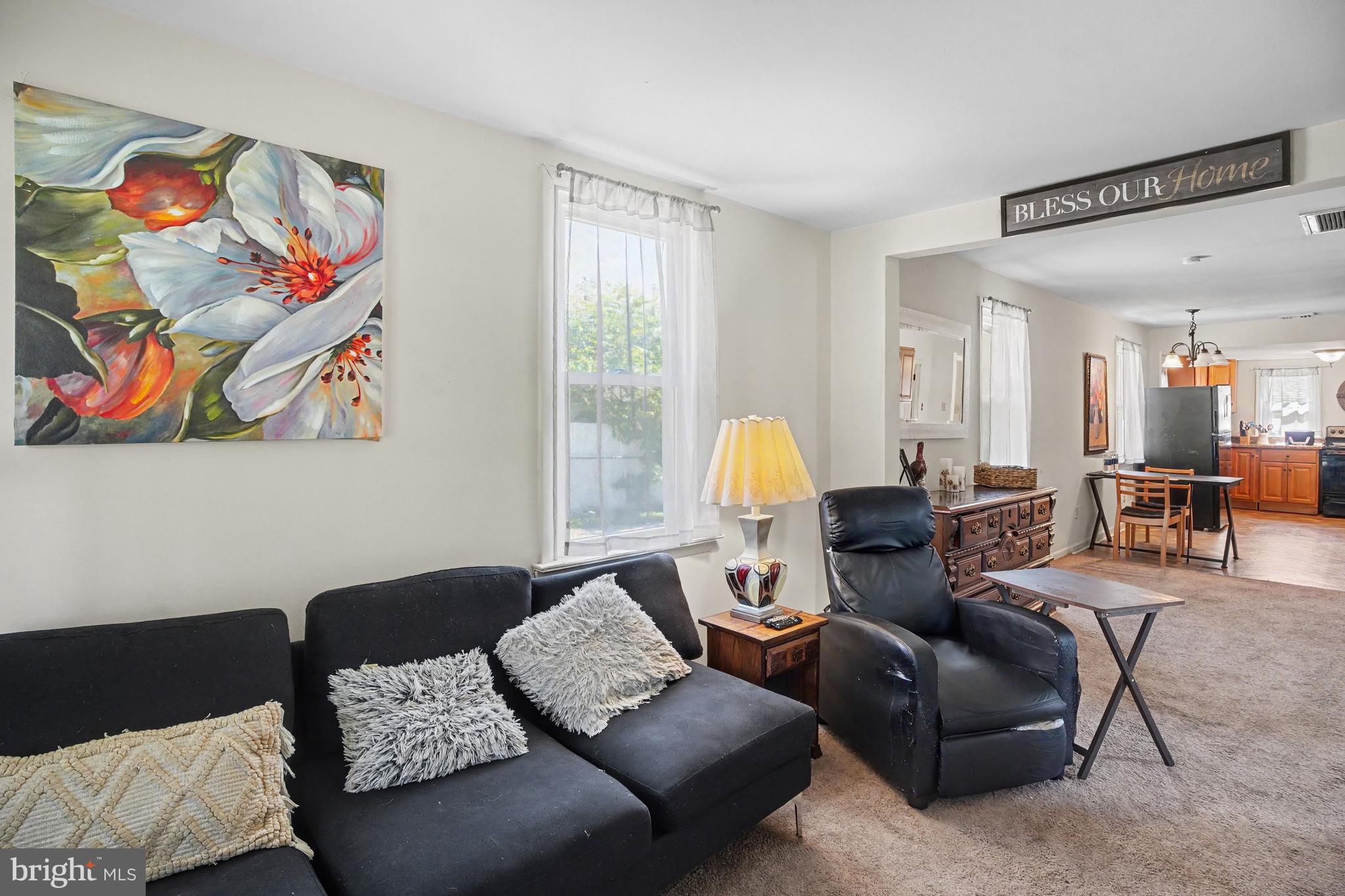 935 HILLSIDE AVENUE