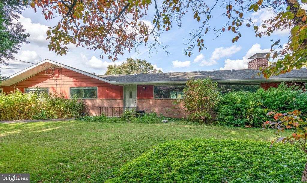 Photo of 1949 Pine Drive, LANCASTER, PA 17601 (MLS # PALA2057798)