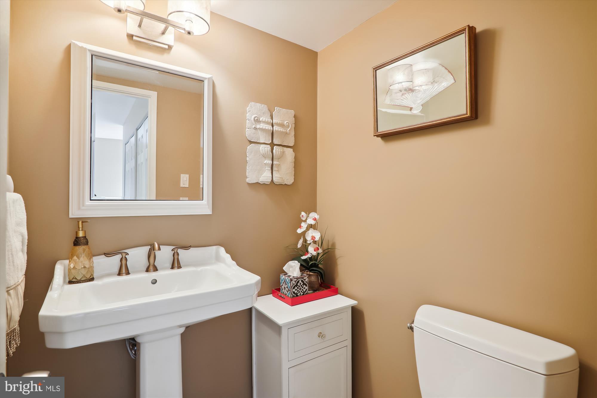 AMERICANA FINMARK - Residential