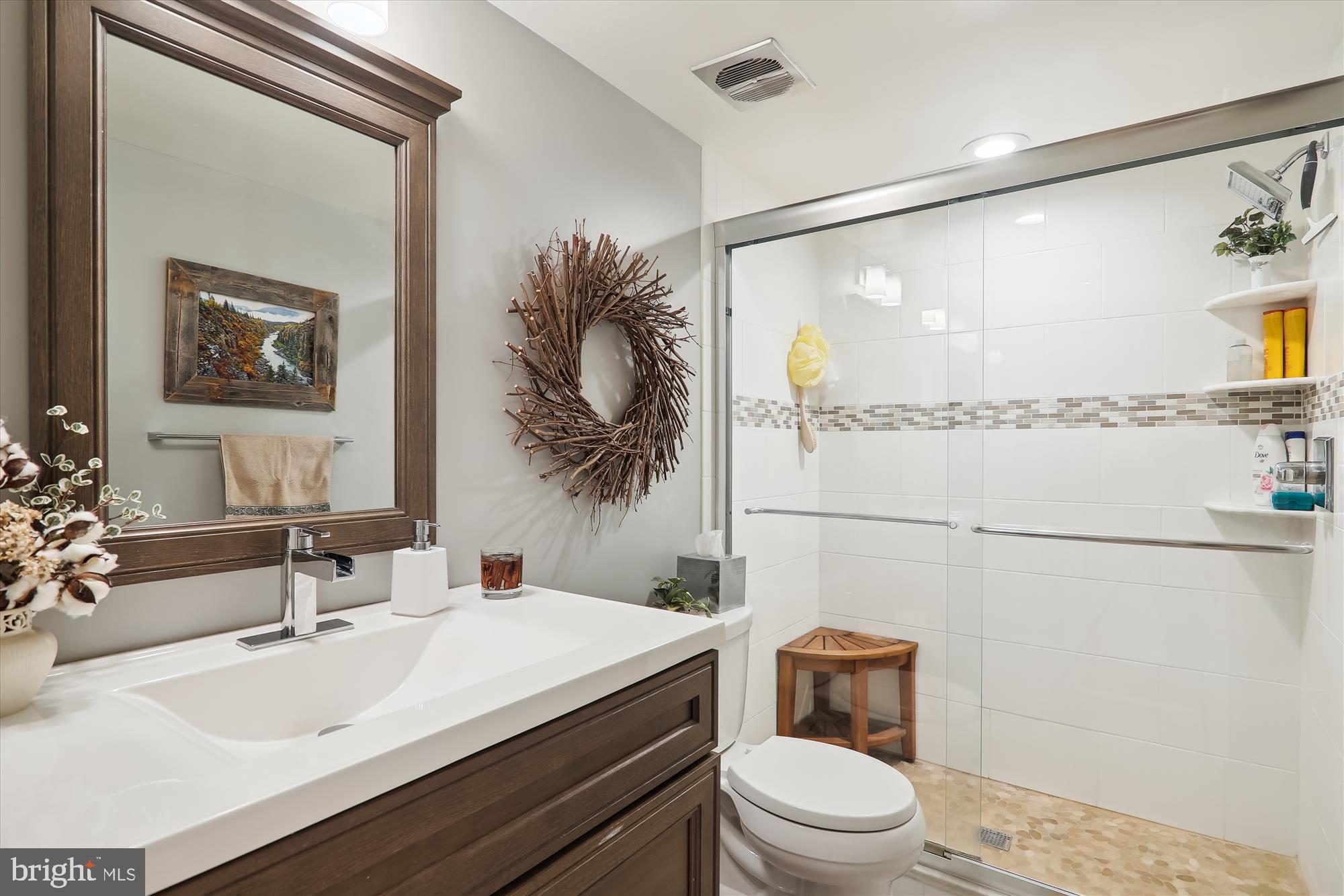 AMERICANA FINMARK - Residential