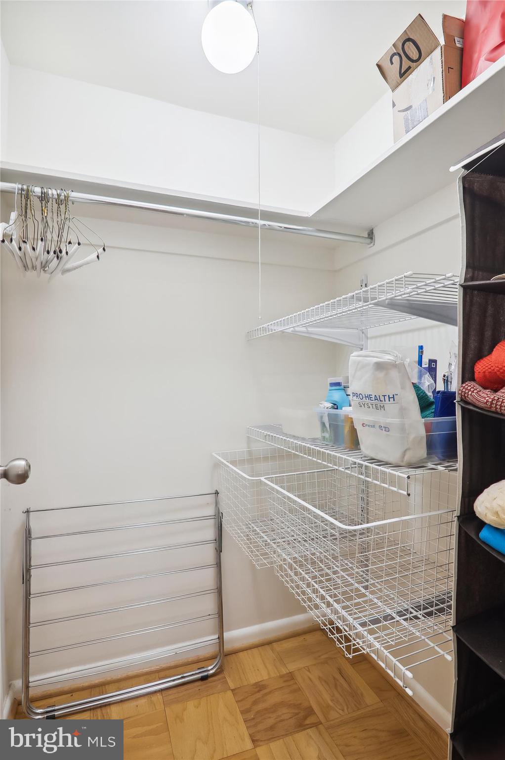 AMERICANA FINMARK - Residential