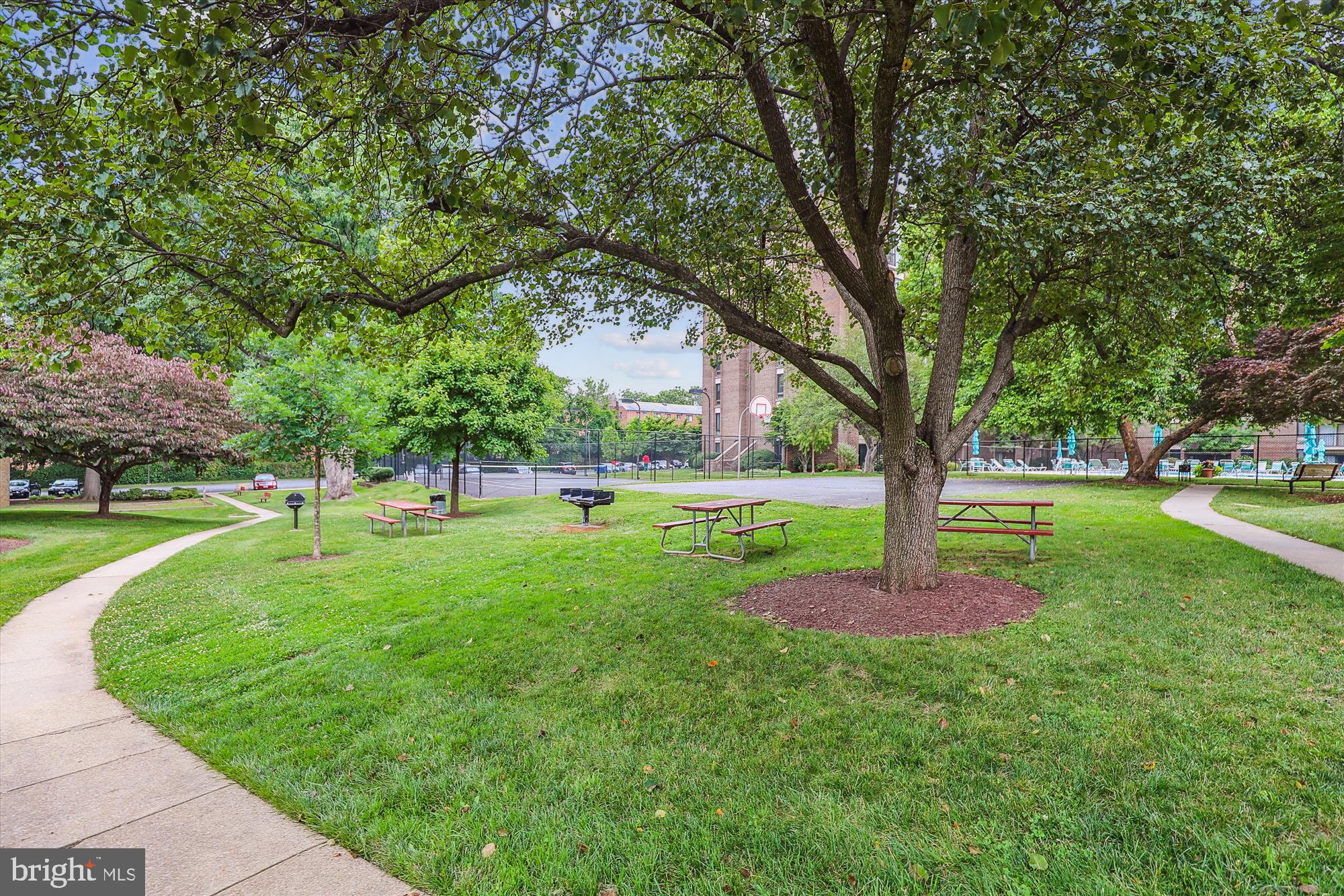 AMERICANA FINMARK - Residential