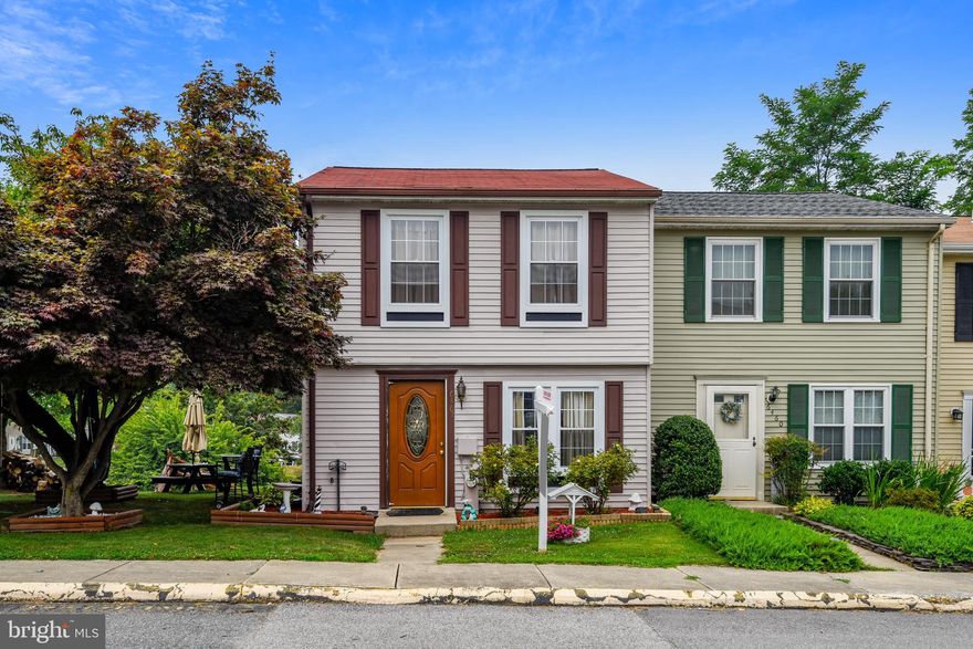 Come see this lovely, well kept end unit townhome in Glen Burnie. This home has 2 bedrooms, 2 bathrooms and newer roof, deck, furnace, hot water heater and windows. Primary bedroom has a bathroom with standing shower attached on the upper level of the home. Sit out or entertain on the deck that backs up to a large open field and great yard for relaxing.