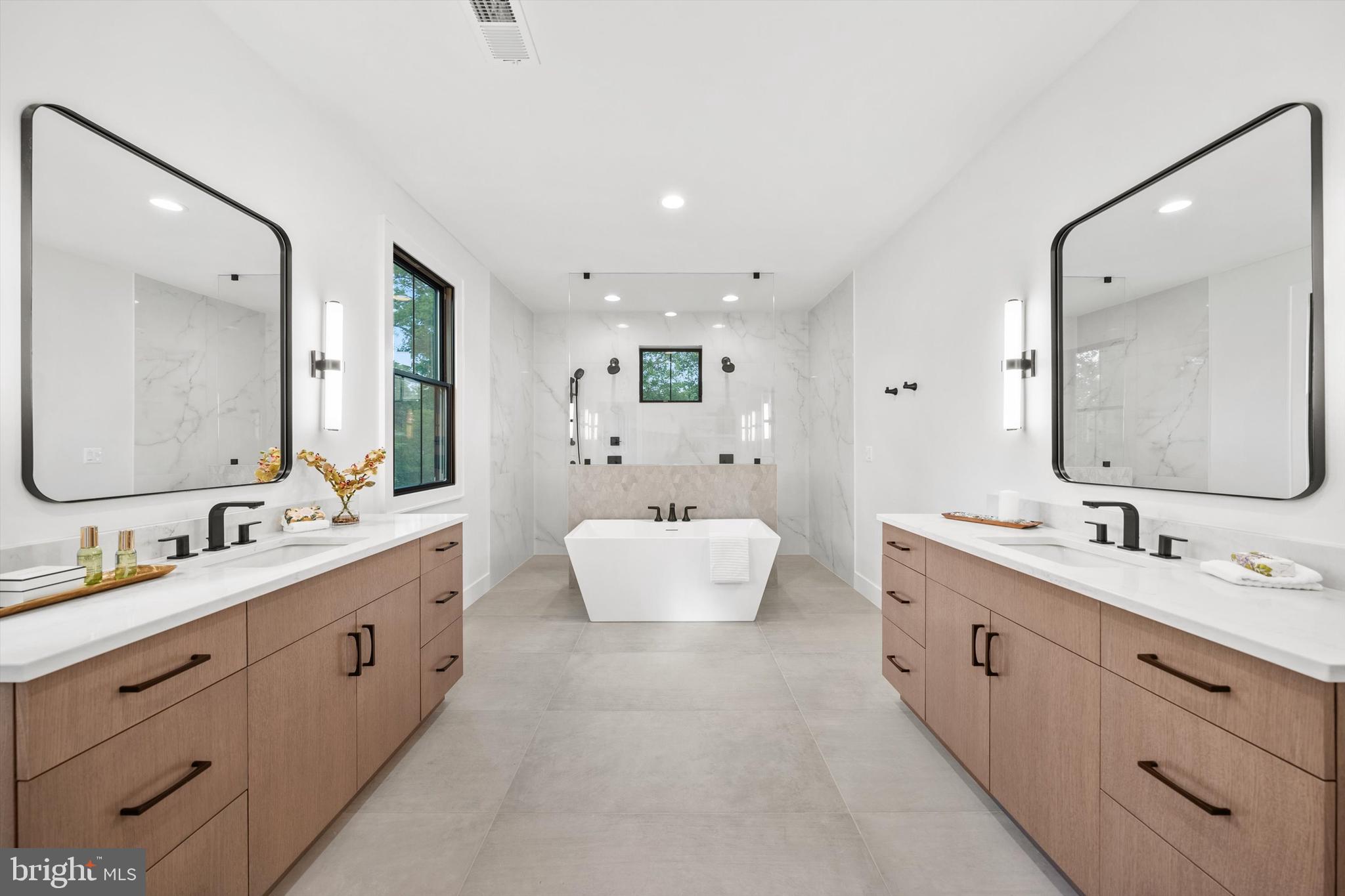 BERKSHIRE OAKWOOD - Residential