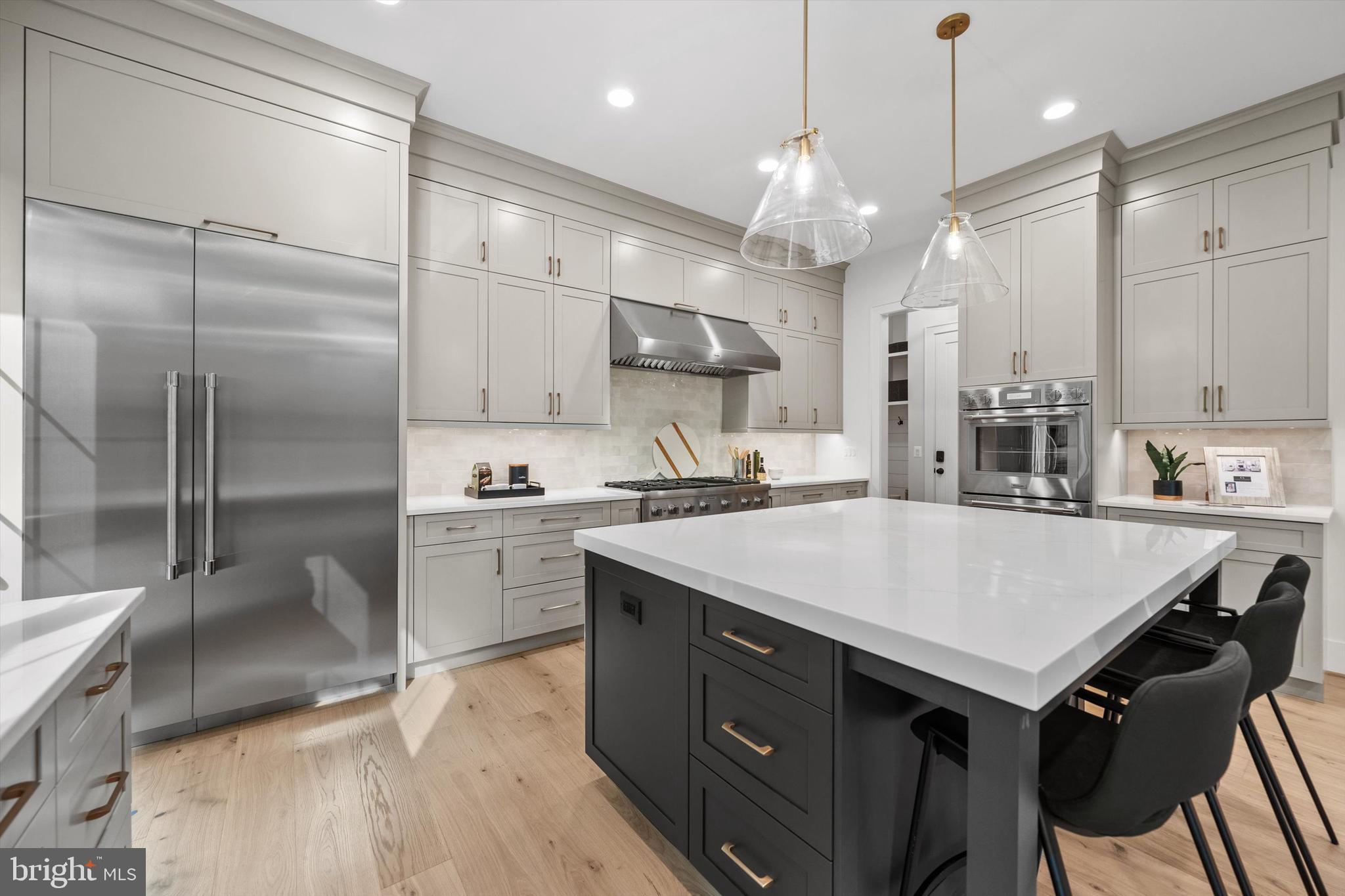 BERKSHIRE OAKWOOD - Residential