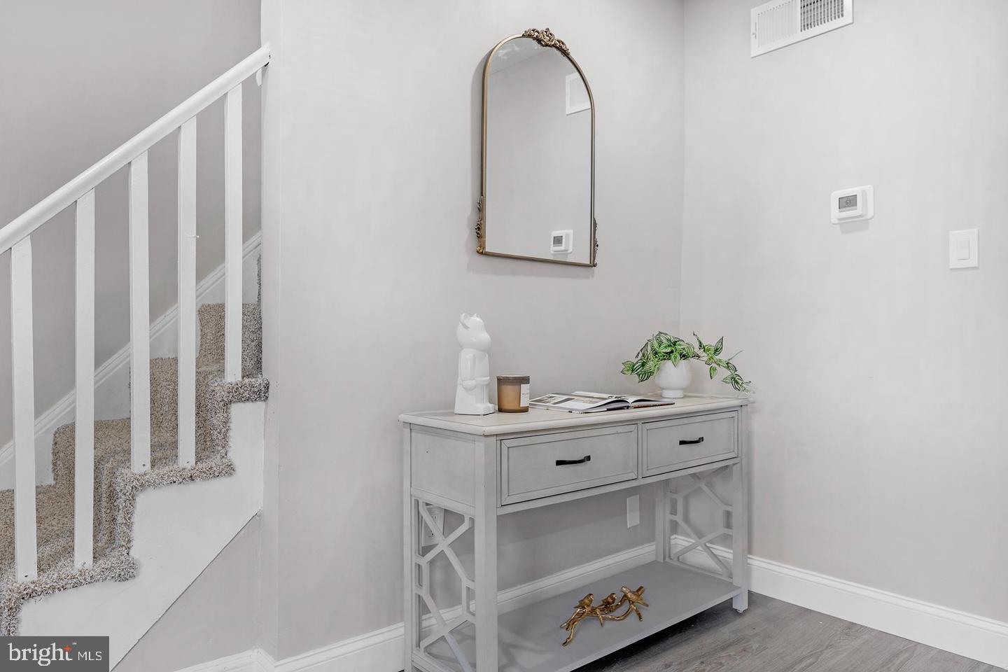 WINCHESTER - Residential