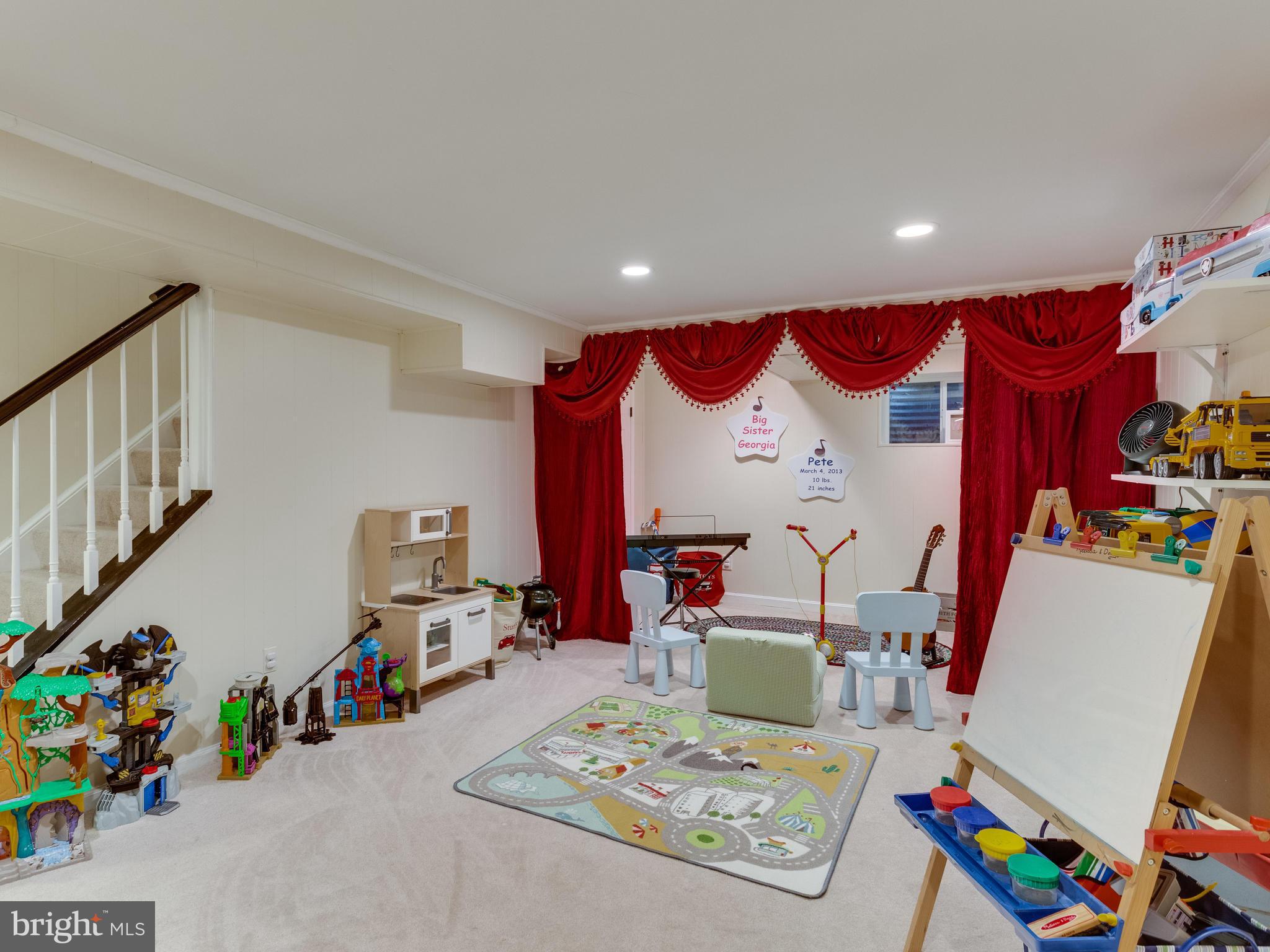 RIVERSIDE - Residential Lease