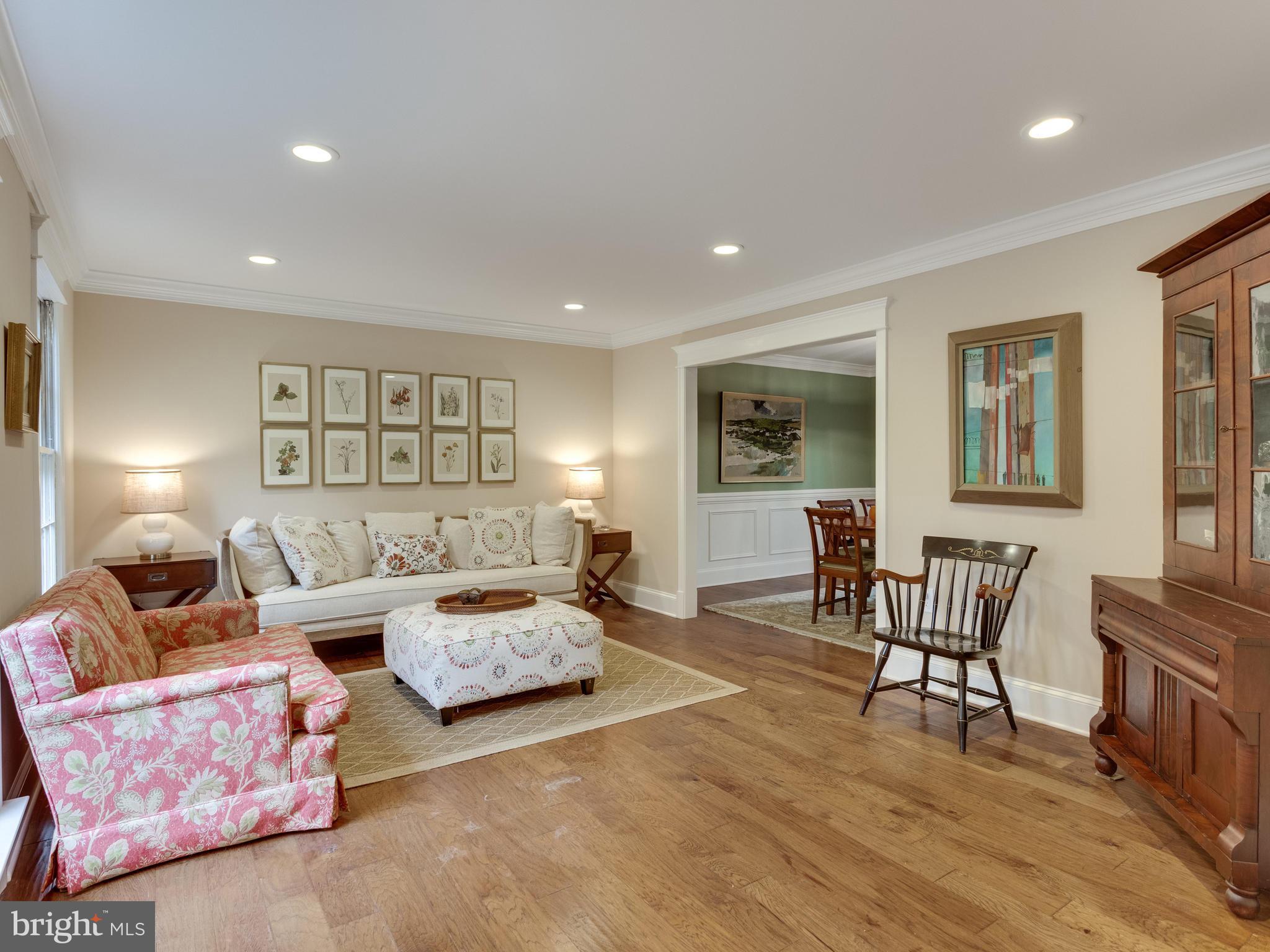 RIVERSIDE - Residential Lease