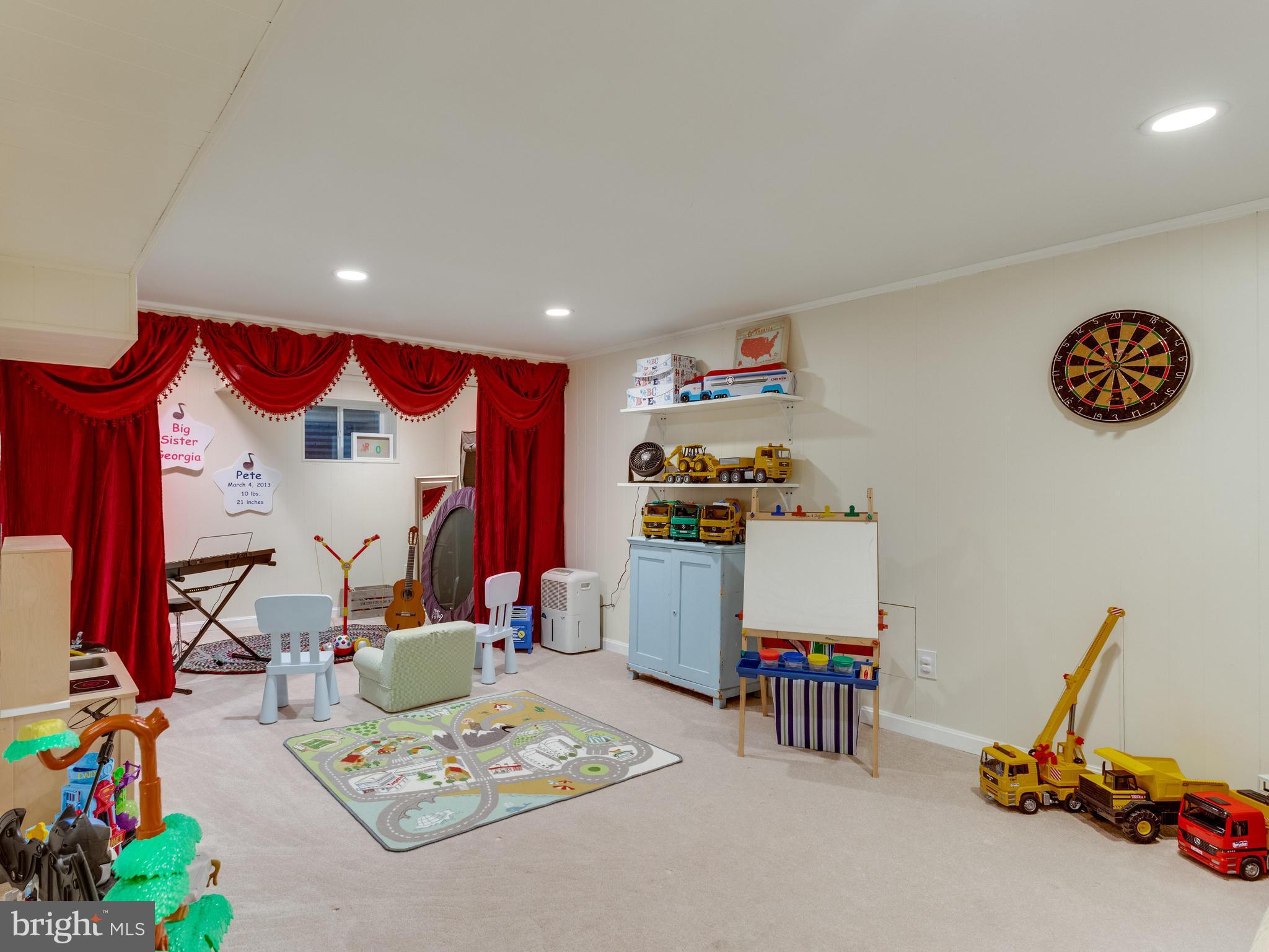 RIVERSIDE - Residential Lease