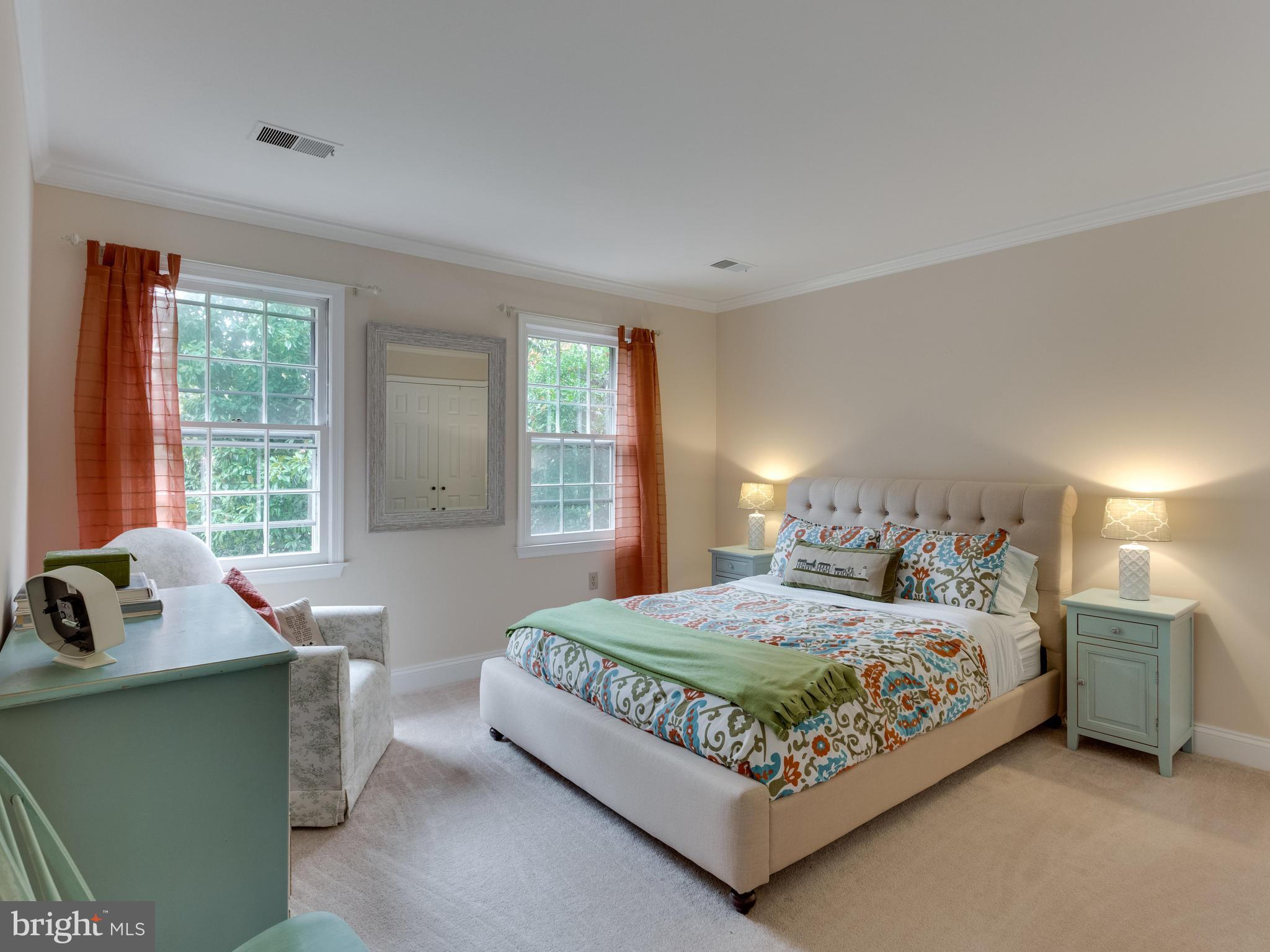 RIVERSIDE - Residential Lease