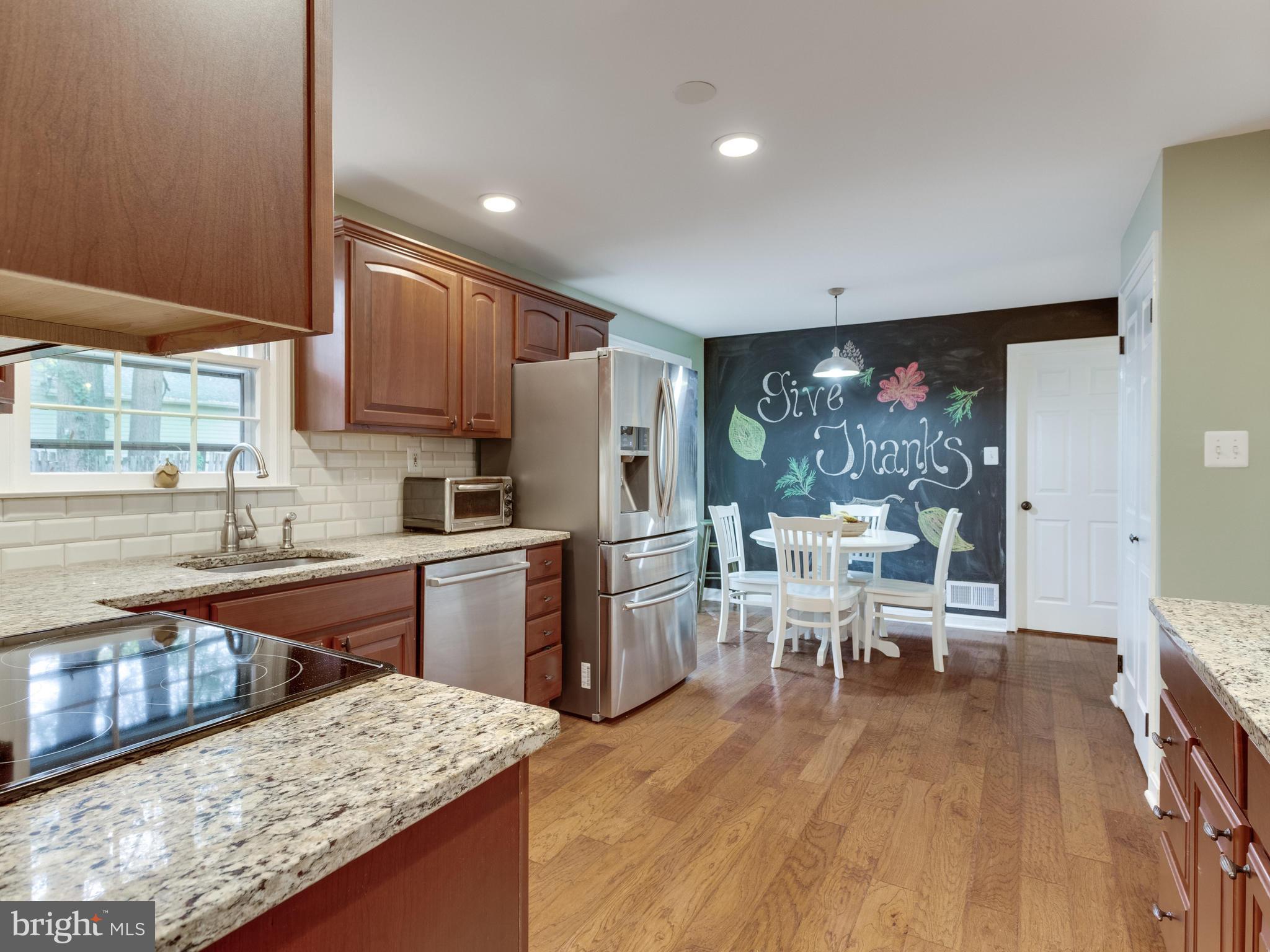 RIVERSIDE - Residential Lease