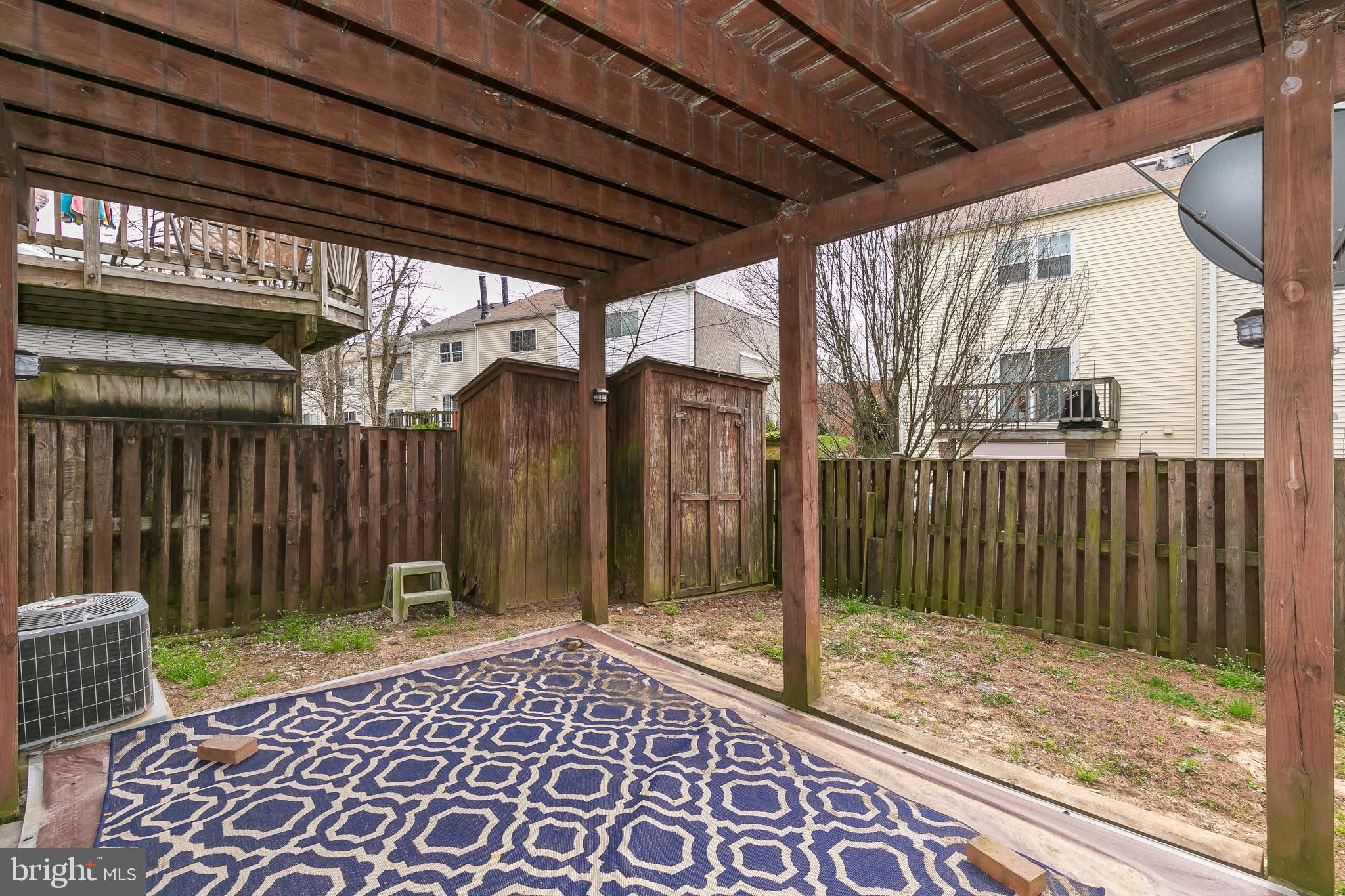 HUNT MEADOW - Residential