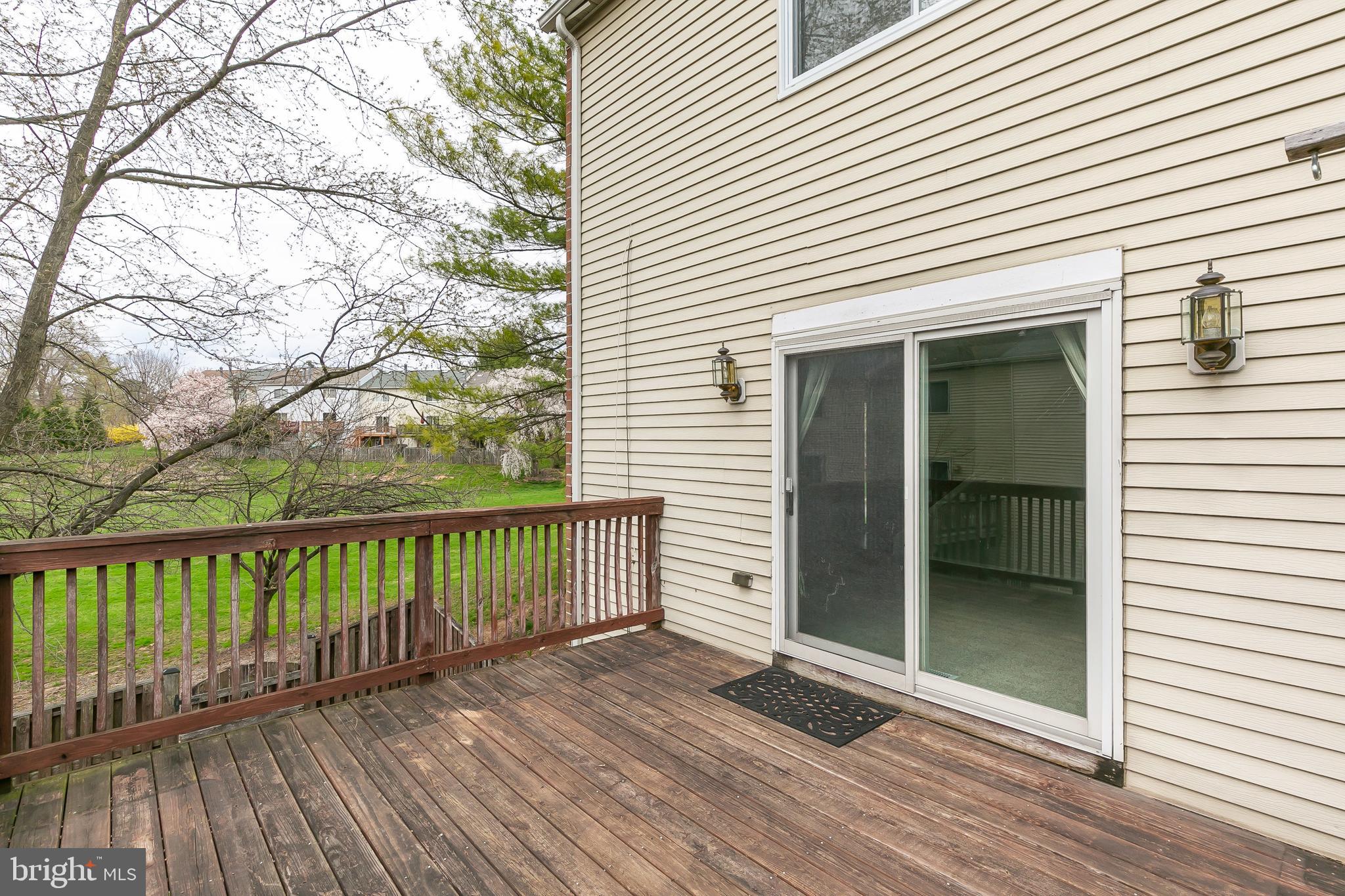 HUNT MEADOW - Residential