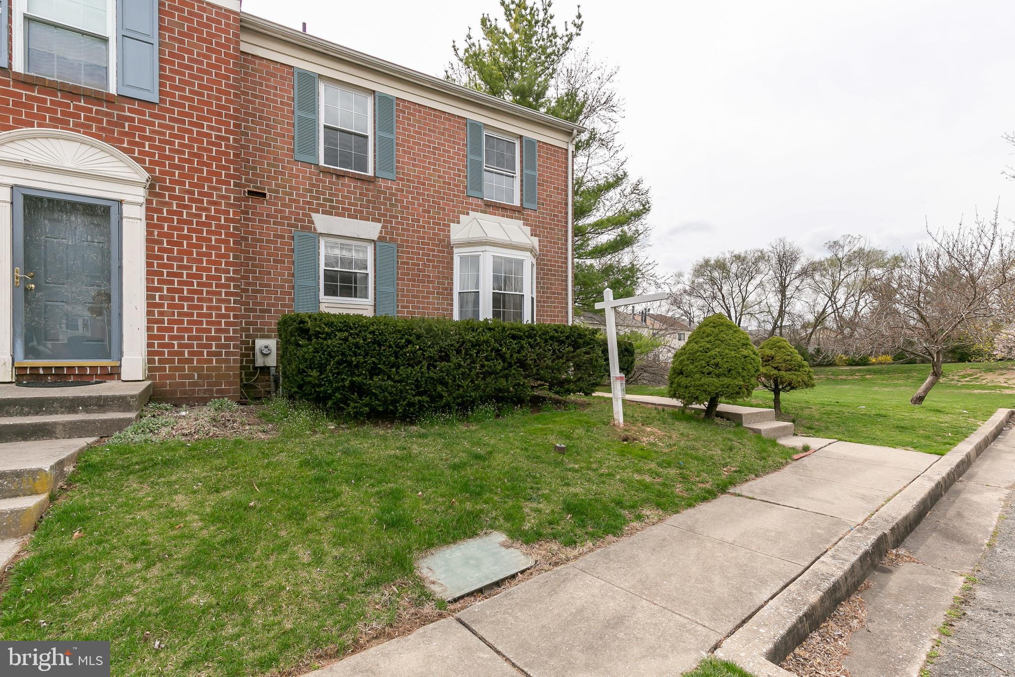 HUNT MEADOW - Residential