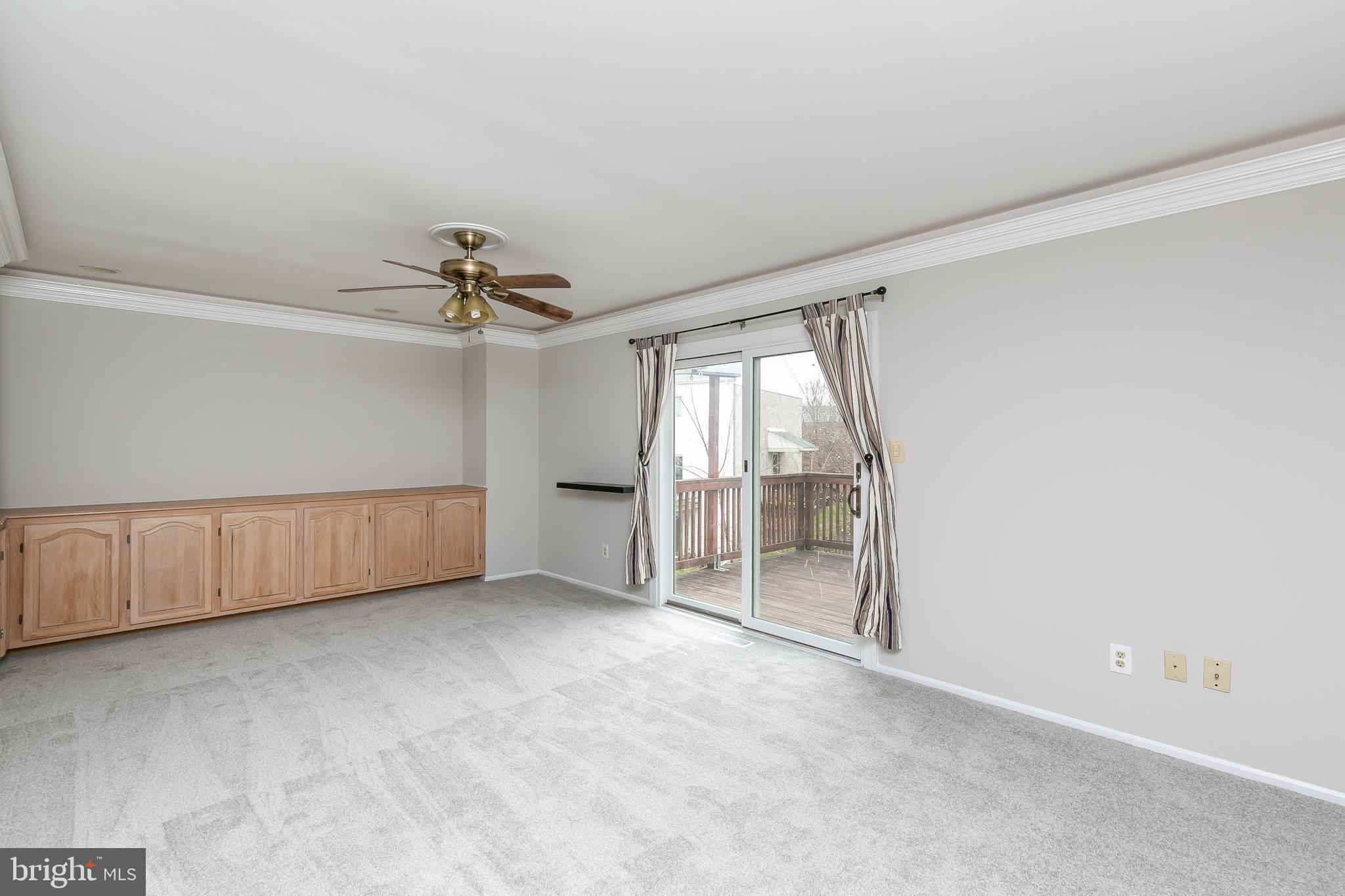 HUNT MEADOW - Residential