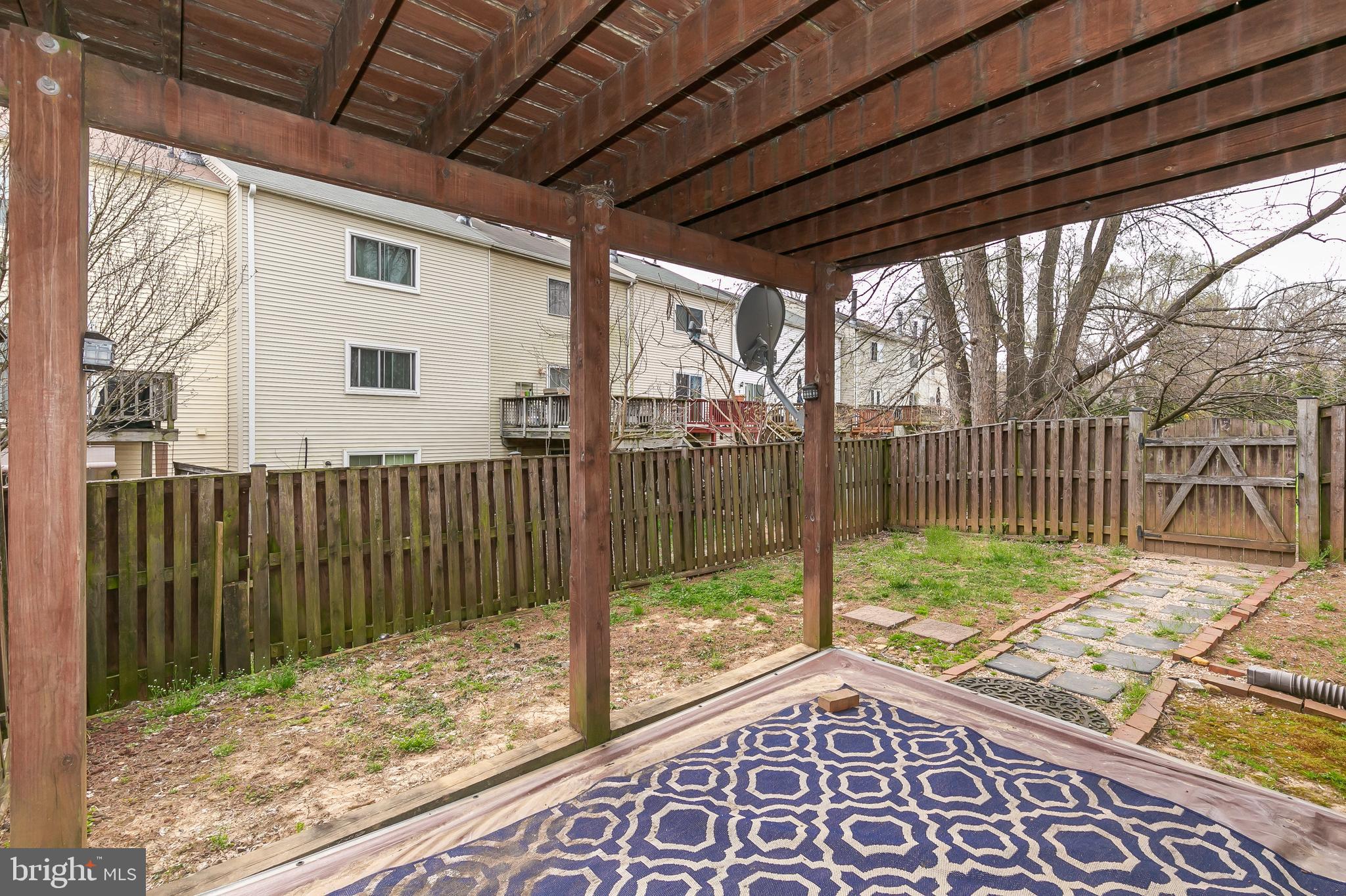 HUNT MEADOW - Residential