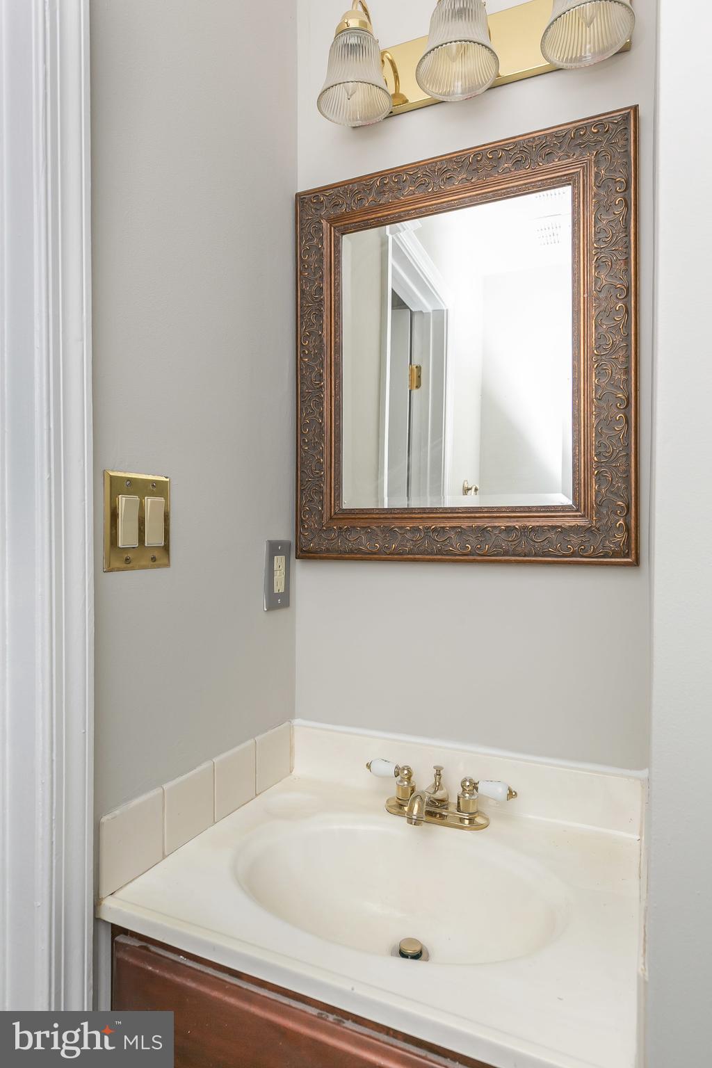 HUNT MEADOW - Residential