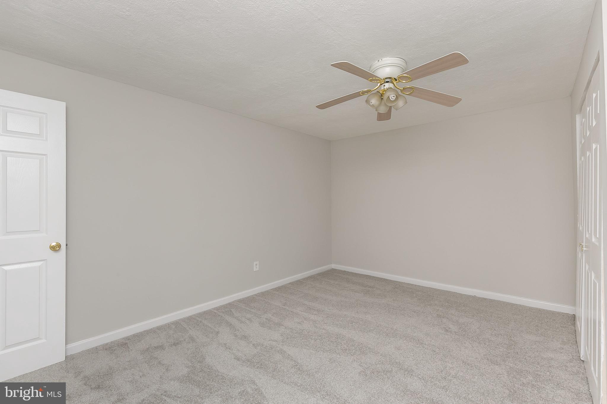 HUNT MEADOW - Residential