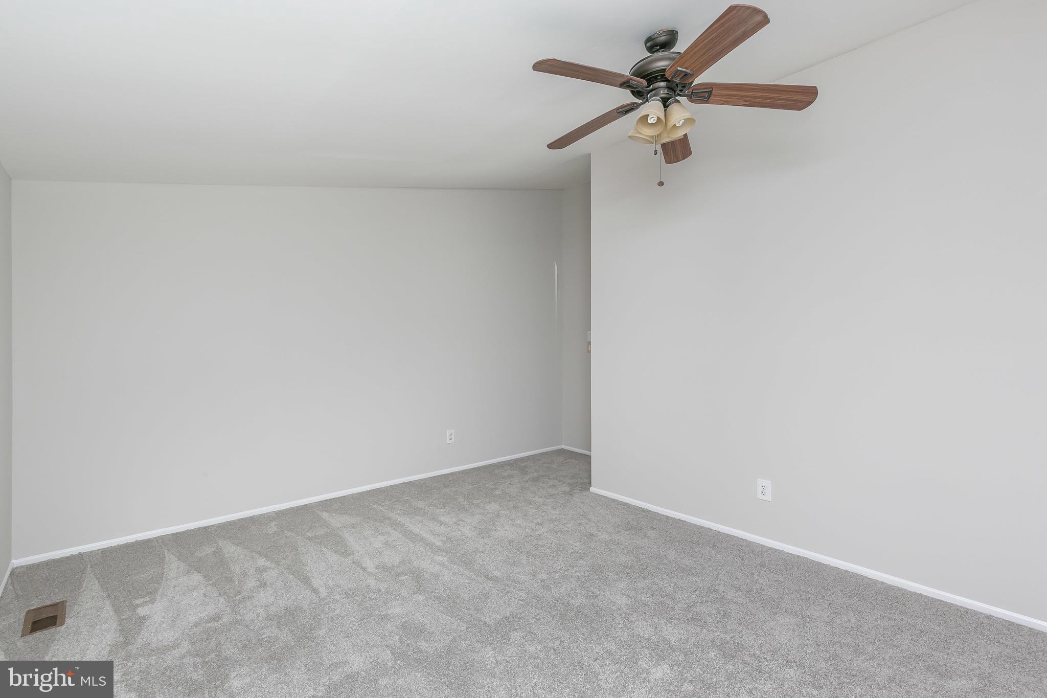 HUNT MEADOW - Residential