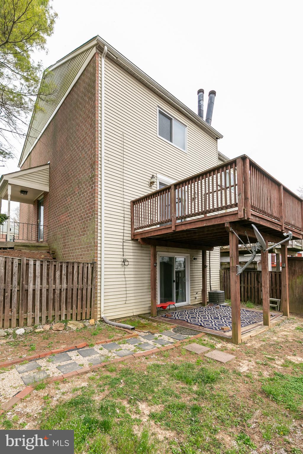 HUNT MEADOW - Residential