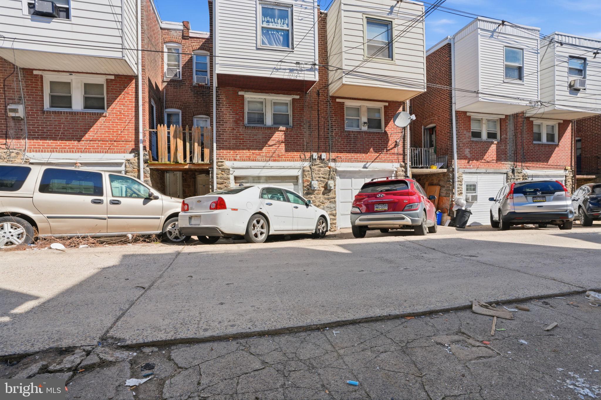 OXFORD CIRCLE - Residential