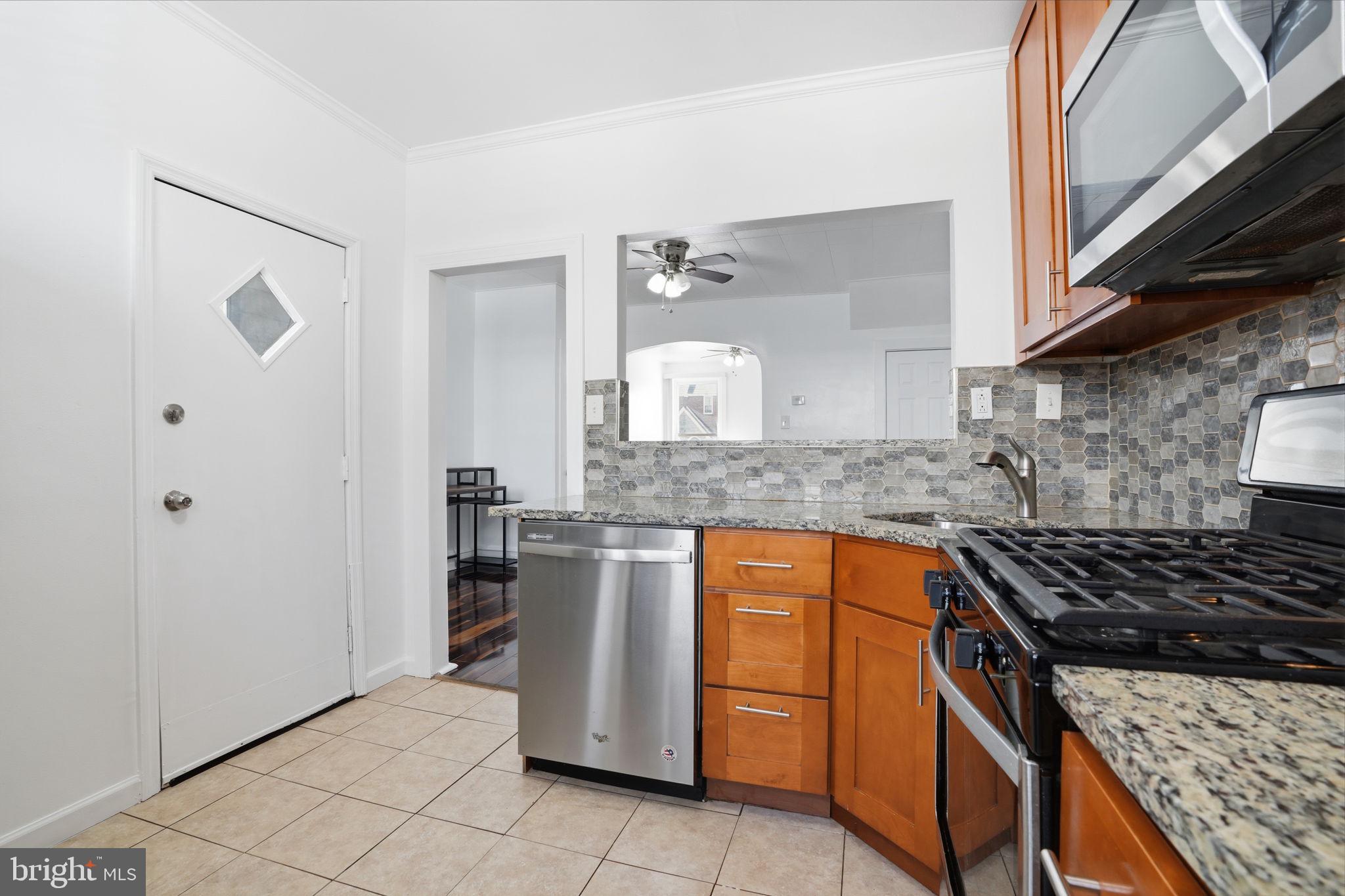 OXFORD CIRCLE - Residential