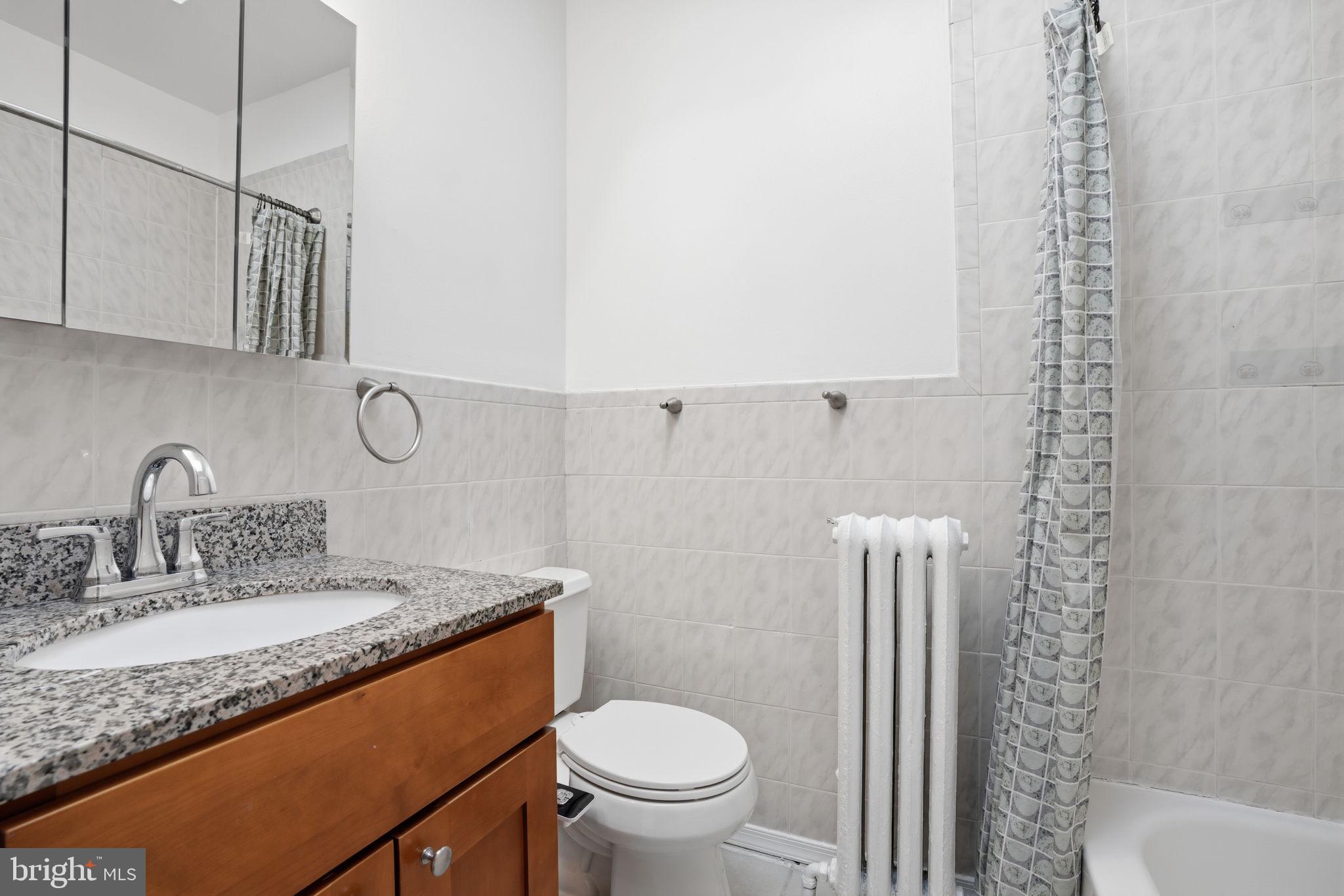 OXFORD CIRCLE - Residential