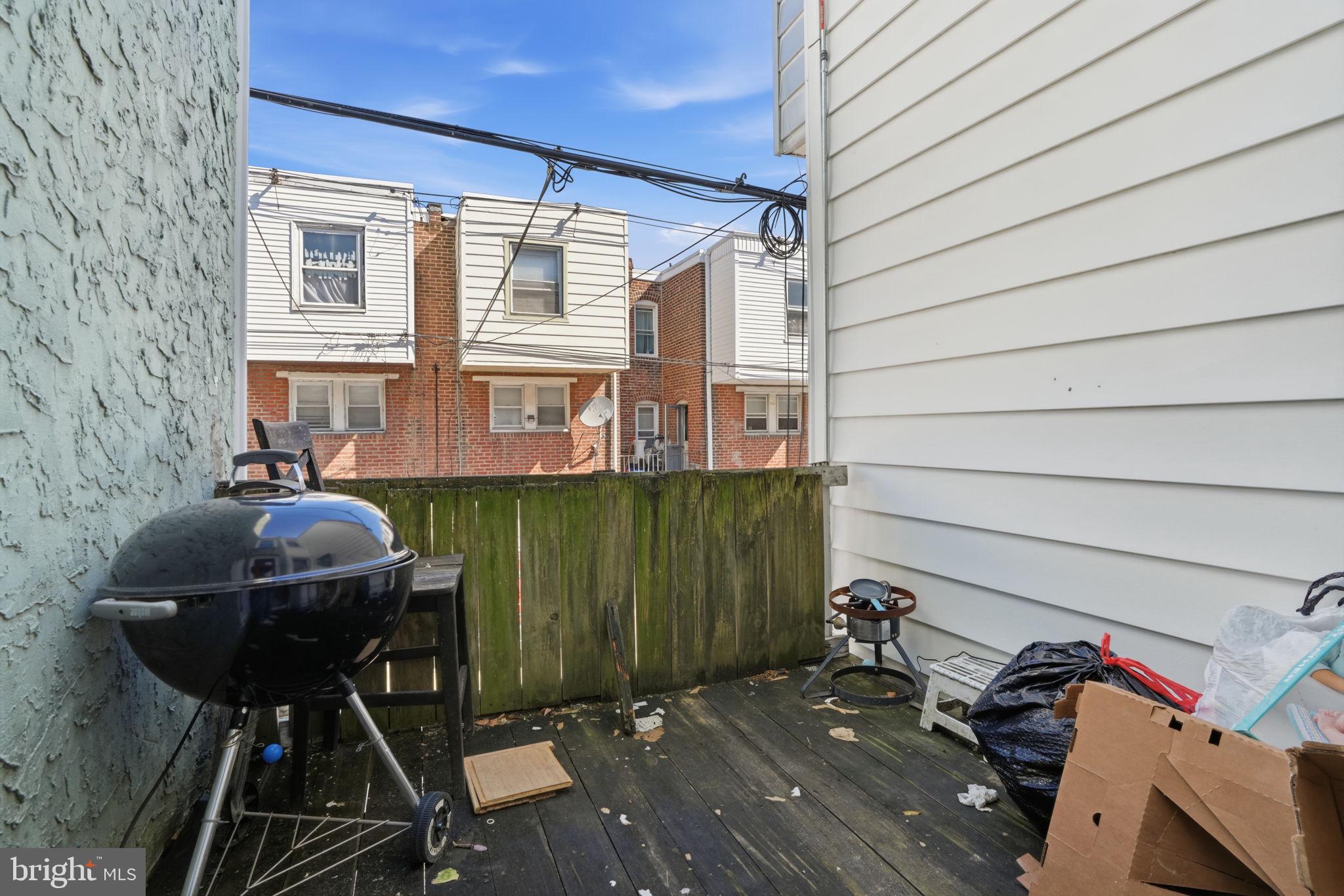 OXFORD CIRCLE - Residential