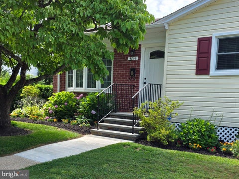 Photo of 4804 Listra Road, ROCKVILLE, MD 20853 (MLS # MDMC2256238)