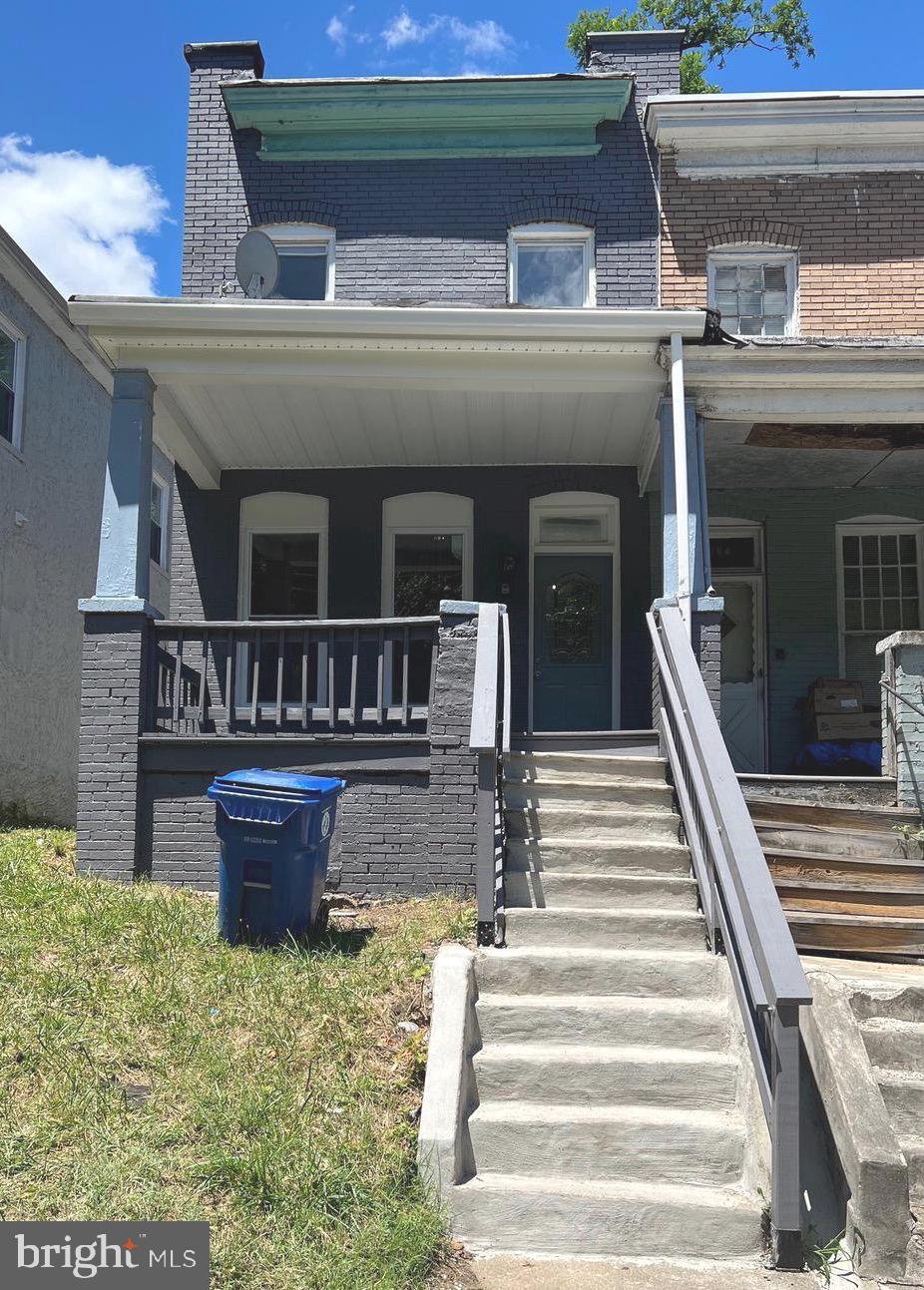 A great and perfect candidate for FirstTime Homebuyers insentive, CDC and THA. Having a mortgage lower then paying a rent. See LiveBaltimore,com.
Make this your own cozy home, MOVE-IN READY. Directly FACING DRUID HILL PARK, only minutes to several Attractions including The Maryland Zoo, Rawlings Conservatory, Liberty Medical Center, Mondawmin Mall and Metro Station, as well as Greenspring Avenue Park. Easy access to Major Traffic Artery, Reistertown Rd.
Property is Fully renovated,; plumbing redone; new windows at porch and kitchen; A/C; 3 Bedrooms, 1 full bath on second floor, 1/2 bath on main floor; open kitchen to the living room, great for family gathering ; Basement; New roof. NO OWNER FINANCING