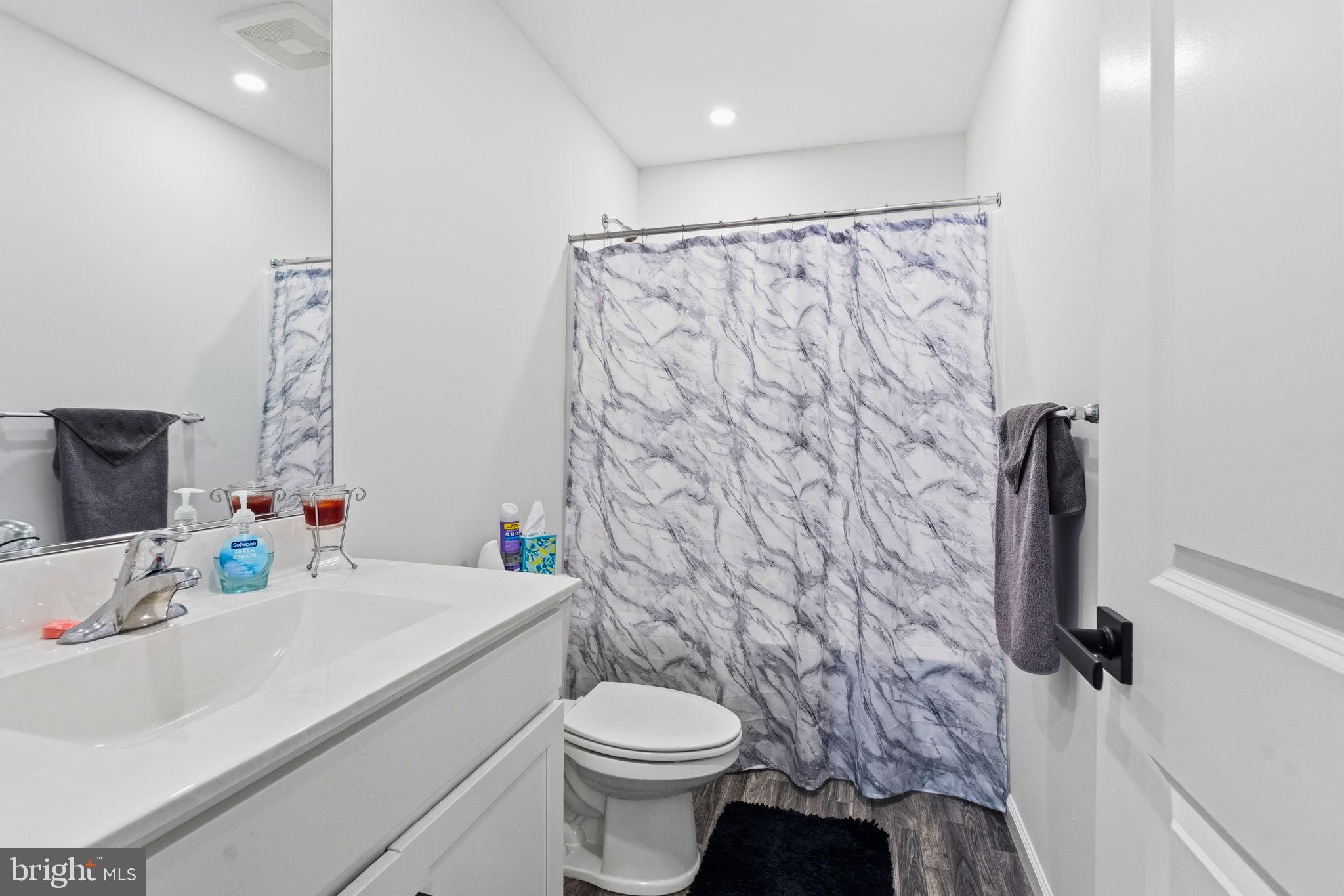 HOLLOWAY TERRACE - Residential