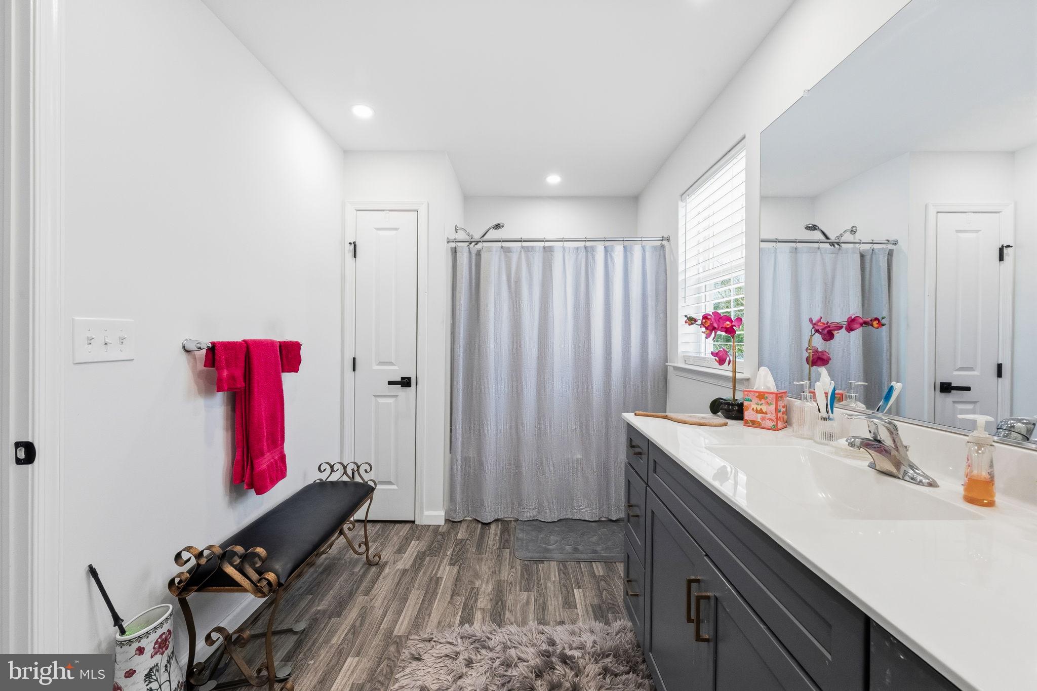 HOLLOWAY TERRACE - Residential