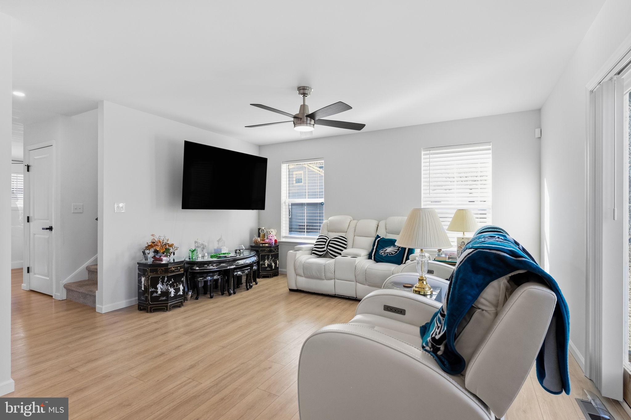 HOLLOWAY TERRACE - Residential