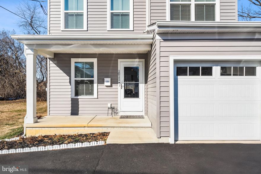 Back to active at no fault of seller!  

Welcome to this less than 3 year old fully detached colonial in New Castle that offers 3 spacious bedrooms, two and a half baths, and a full basement.  An attached 1-car garage and additional paved driveway makes for extra parking and convenience.  Easy access to major routes, shopping, and Wilmington's Riverfront.  Move-in ready, don't miss your chance to tour this one!