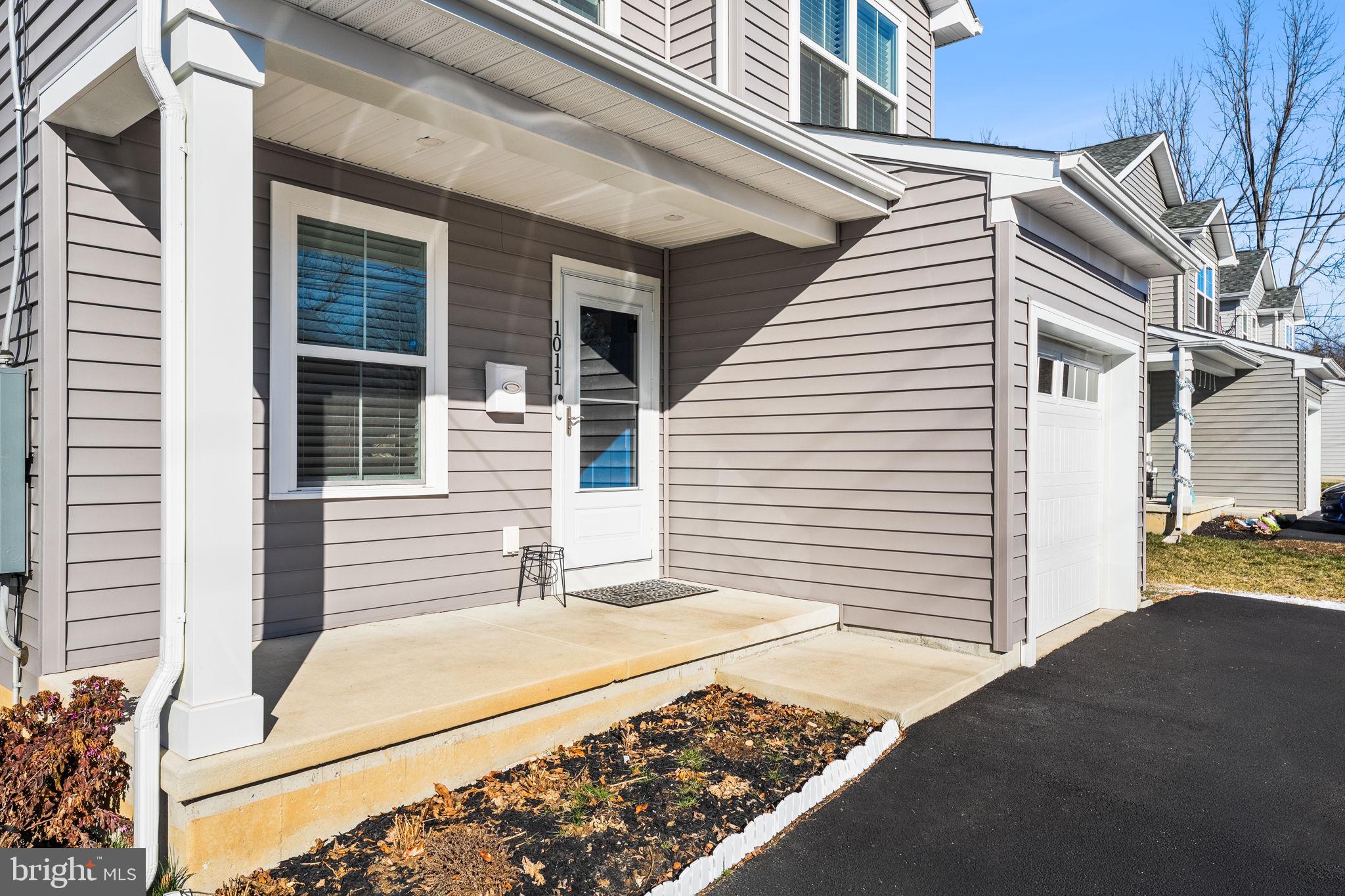 HOLLOWAY TERRACE - Residential