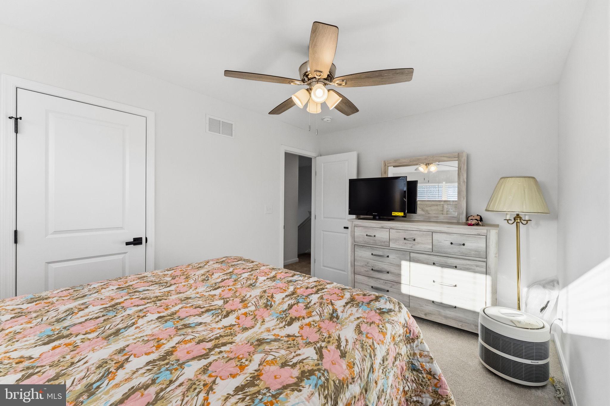 HOLLOWAY TERRACE - Residential